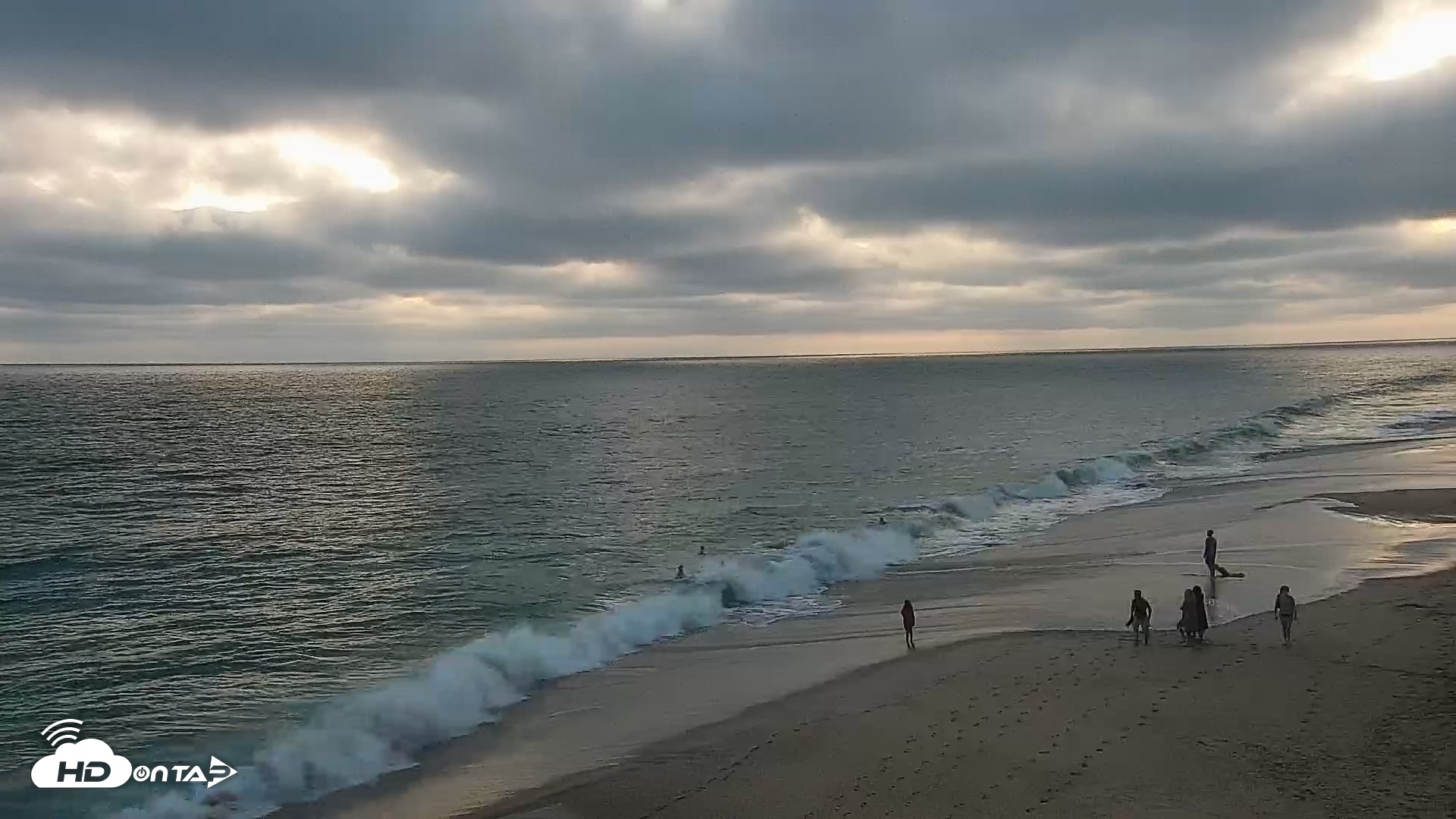 Snapshot of Carlsbad Beach Surf Live Webcam taken Jul 13, 2026, 8:19pm PDT