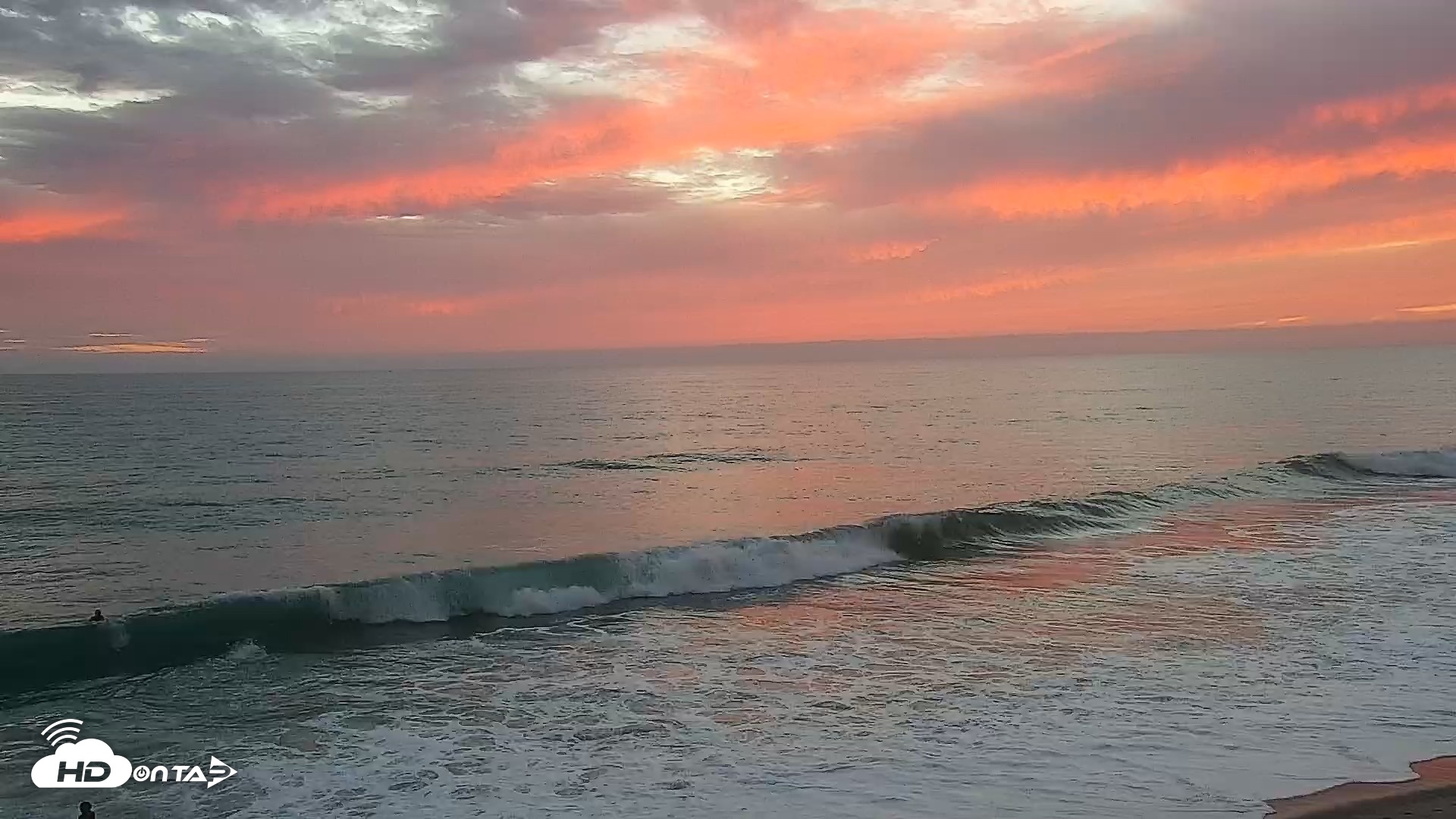 Snapshot of Carlsbad Beach Surf Live Webcam taken Sep 26, 2026, 6:49pm PDT