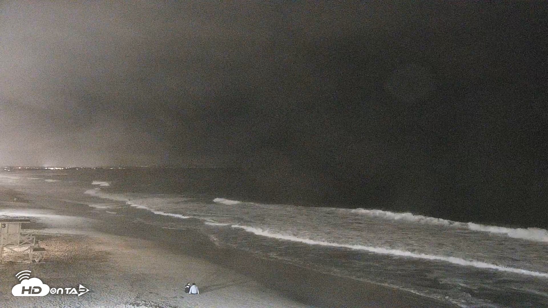 Snapshot of Carlsbad Beach Surf Live Webcam taken Jun 7, 2026, 10:53pm PDT