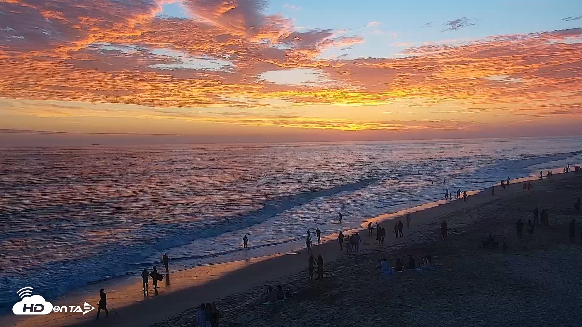 Snapshot of Carlsbad Beach Surf Live Webcam taken Jul 20, 2026, 8:03pm PDT