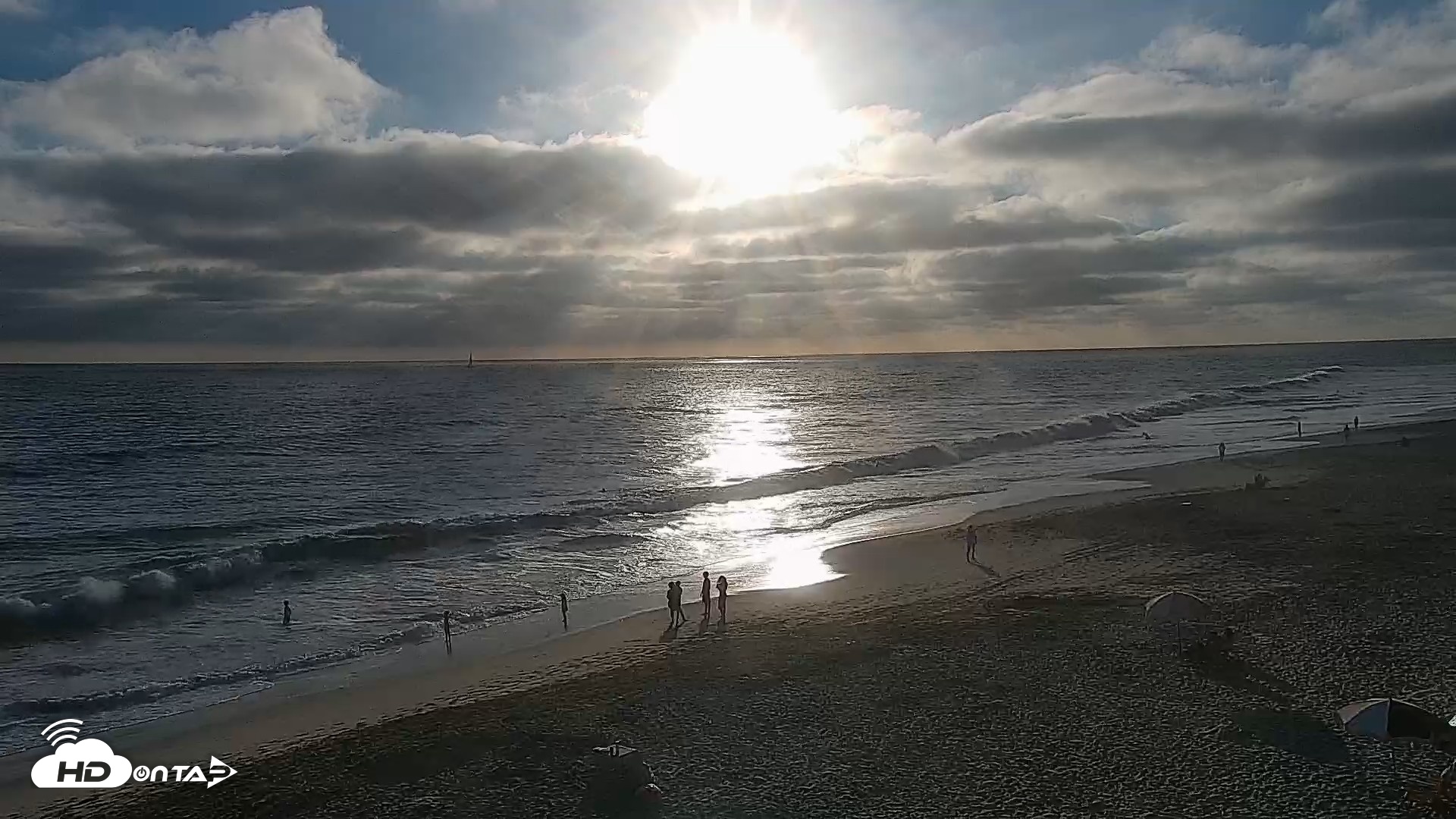 Snapshot of Carlsbad Beach Surf Live Webcam taken Jul 5, 2026, 7:12pm PDT