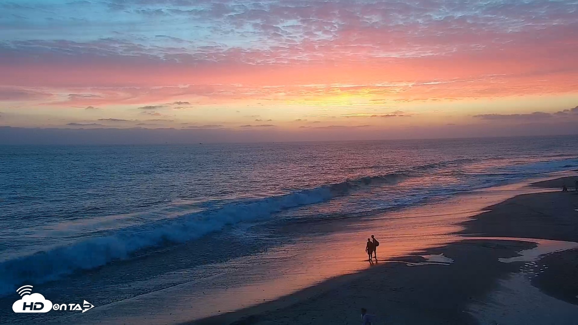 Snapshot of Carlsbad Beach Surf Live Webcam taken Jul 25, 2026, 8:08pm PDT