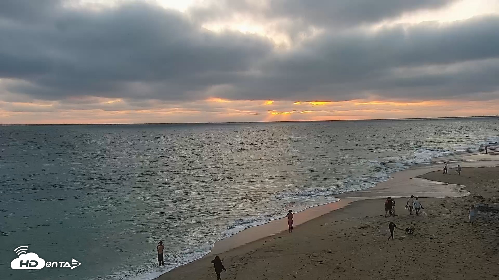 Snapshot of Carlsbad Beach Surf Live Webcam taken Jul 13, 2026, 7:50pm PDT