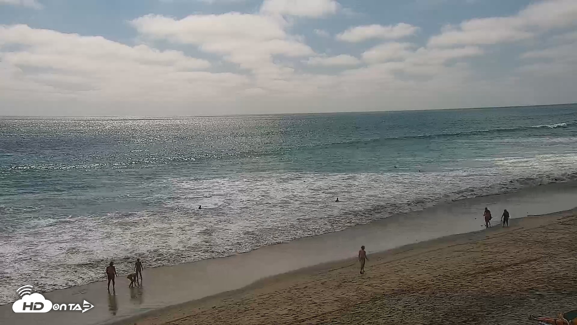 Snapshot of Carlsbad Beach Surf Live Webcam taken Aug 12, 2026, 3:52pm PDT