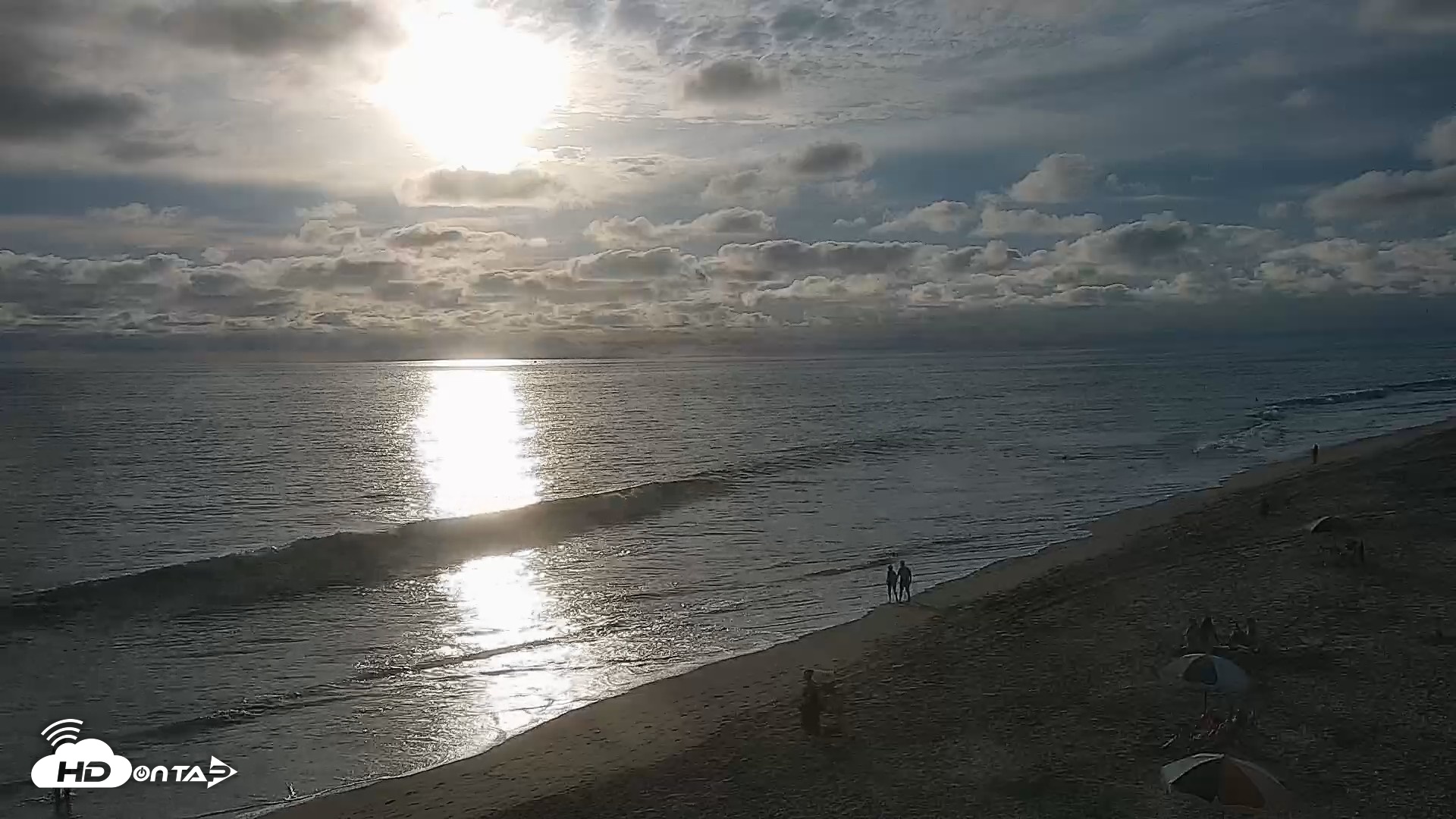 Snapshot of Carlsbad Beach Surf Live Webcam taken Aug 13, 2026, 6:48pm PDT