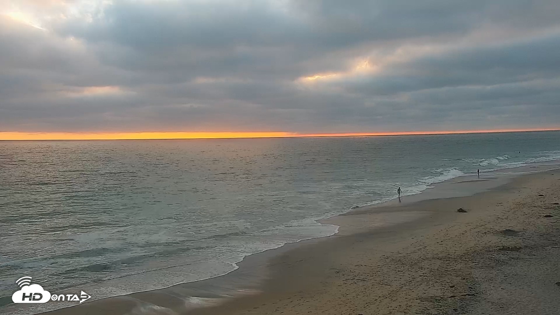 Snapshot of Carlsbad Beach Surf Live Webcam taken Jun 25, 2026, 7:52pm PDT