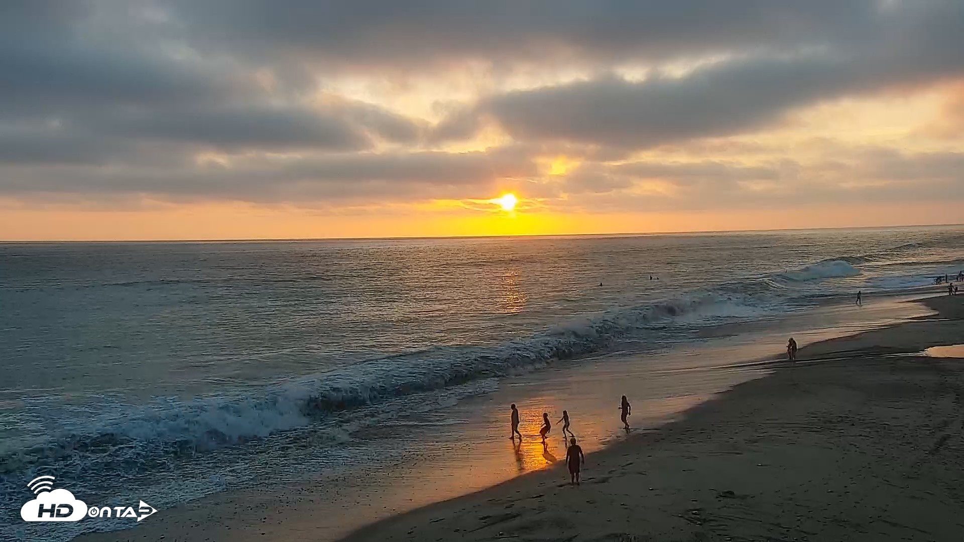 Snapshot of Carlsbad Beach Surf Live Webcam taken Jul 26, 2026, 7:42pm PDT