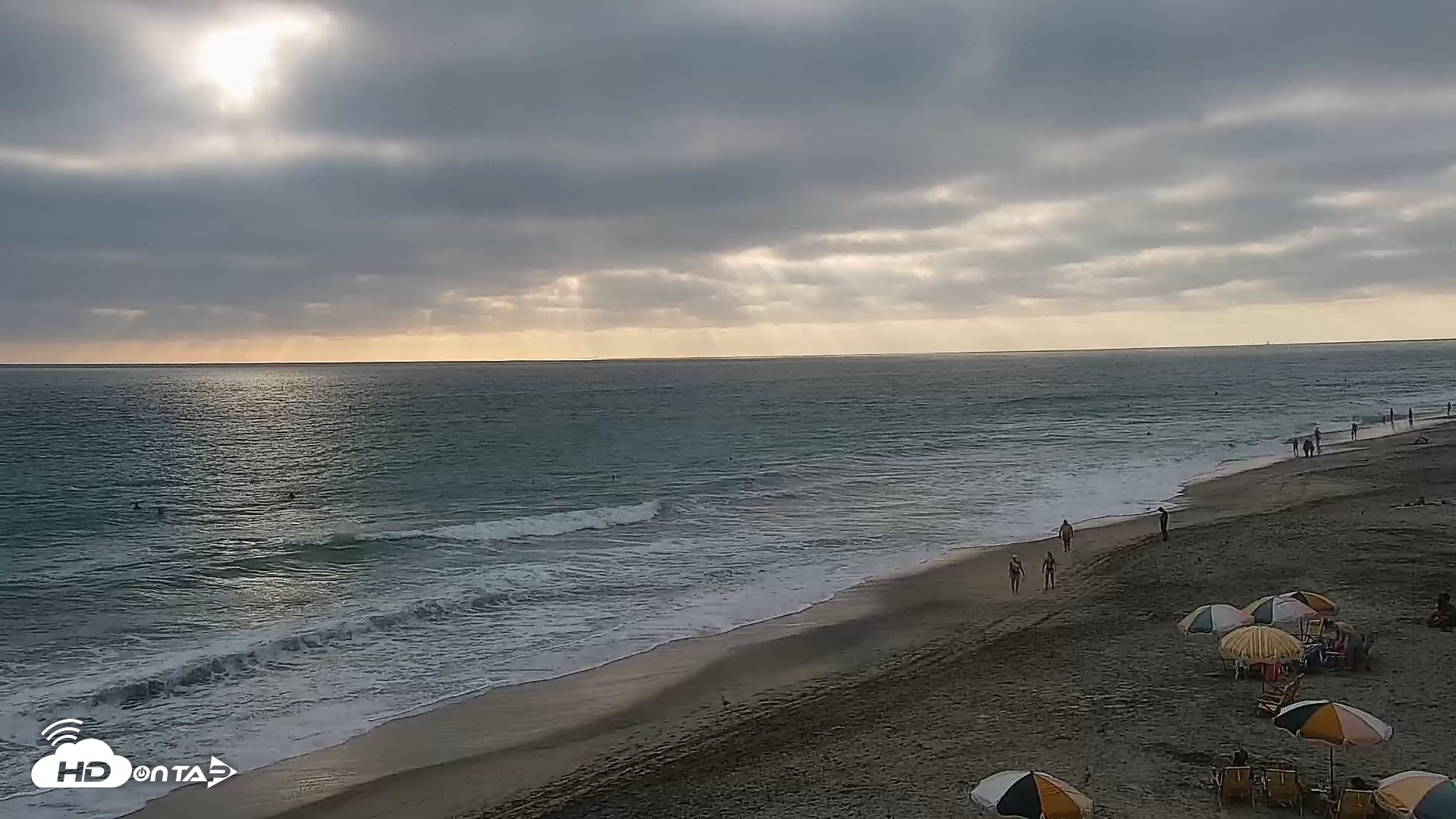 Snapshot of Carlsbad Beach Surf Live Webcam taken Jul 30, 2026, 6:38pm PDT