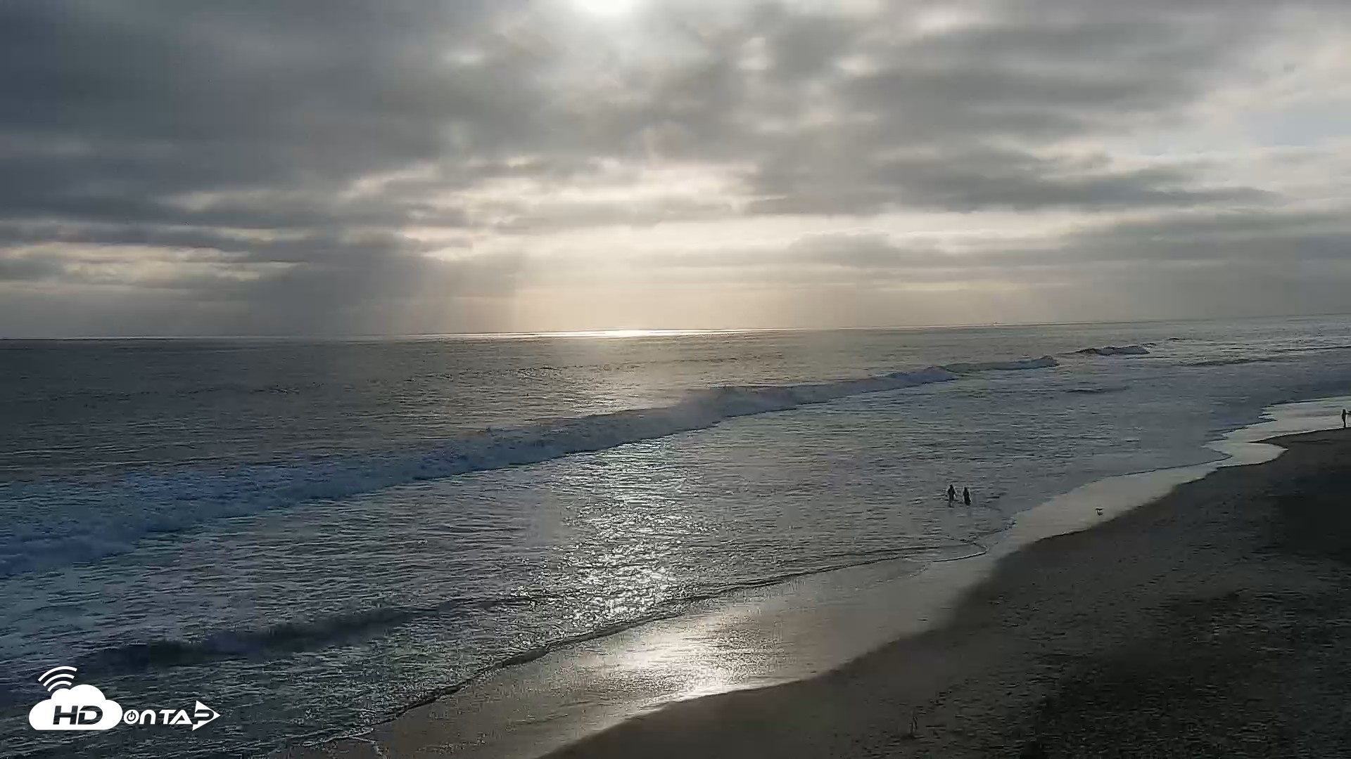 Snapshot of Carlsbad Beach Surf Live Webcam taken Jun 5, 2026, 6:40pm PDT