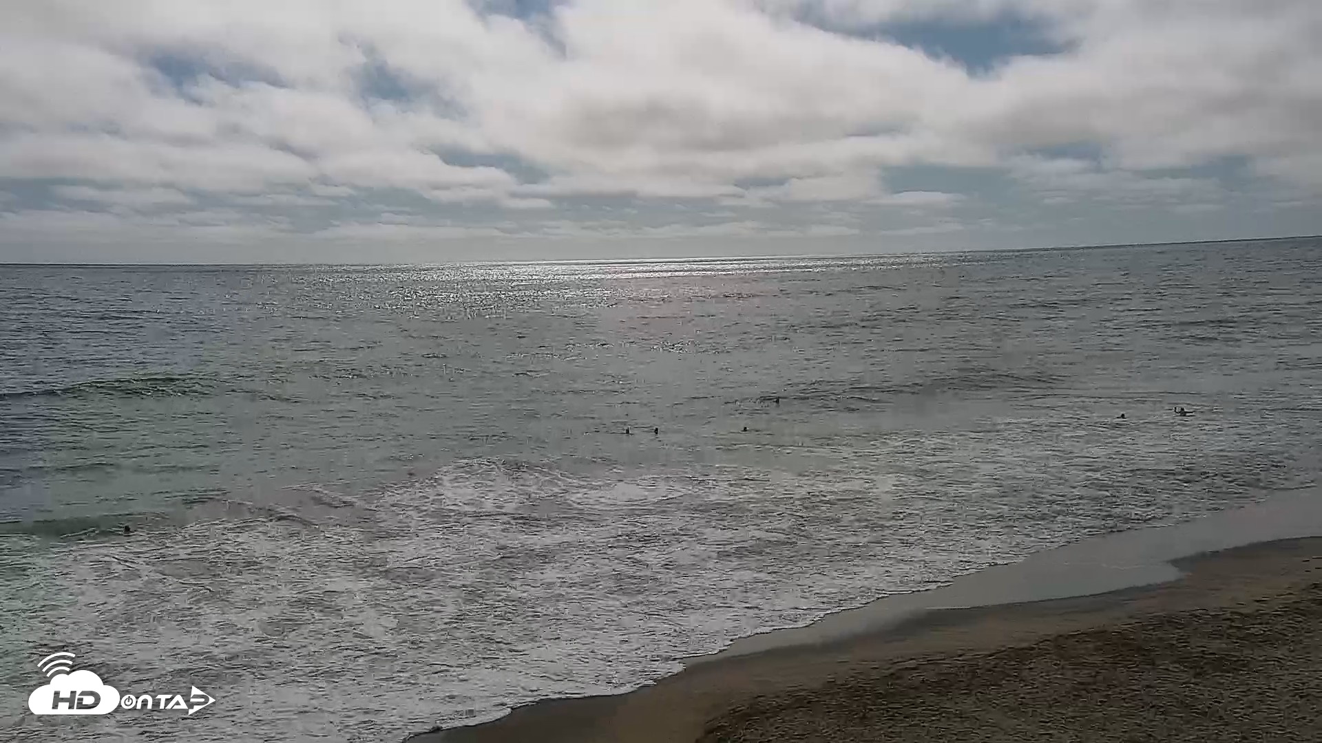Snapshot of Carlsbad Beach Surf Live Webcam taken Jul 22, 2026, 4:38pm PDT