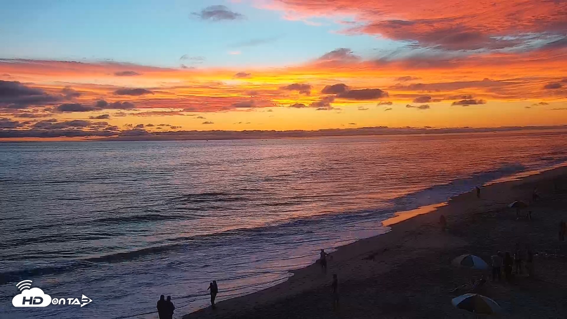 Snapshot of Carlsbad Beach Surf Live Webcam taken Aug 13, 2026, 7:48pm PDT