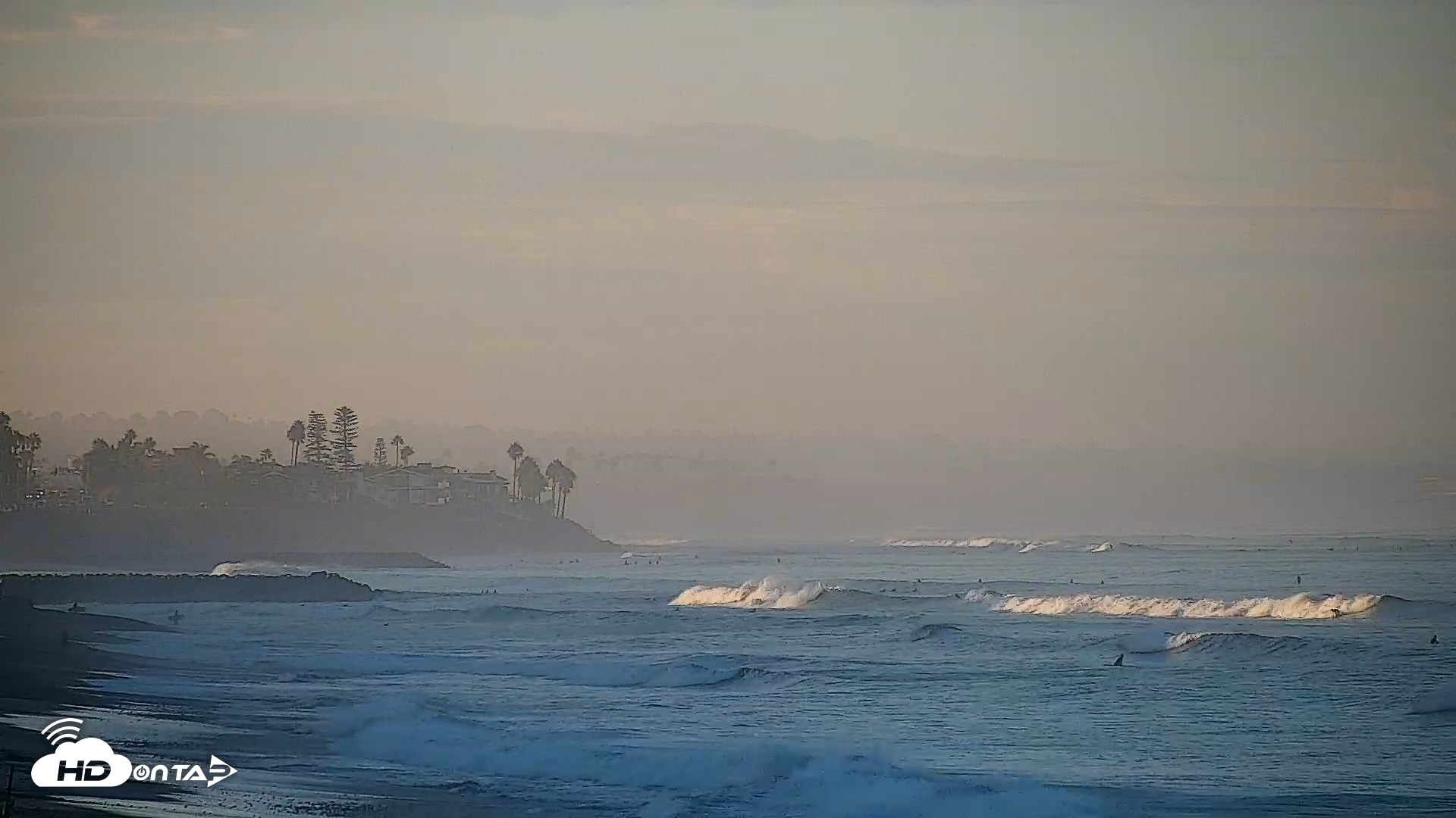 Snapshot of Carlsbad Beach Surf Live Webcam taken Sep 5, 2026, 6:59am PDT