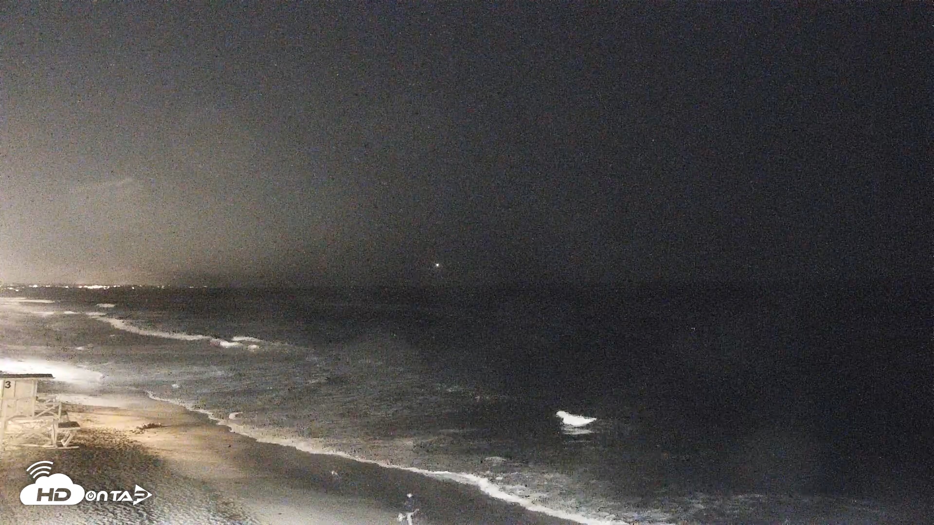 Snapshot of Carlsbad Beach Surf Live Webcam taken May 20, 2026, 10:02pm PDT