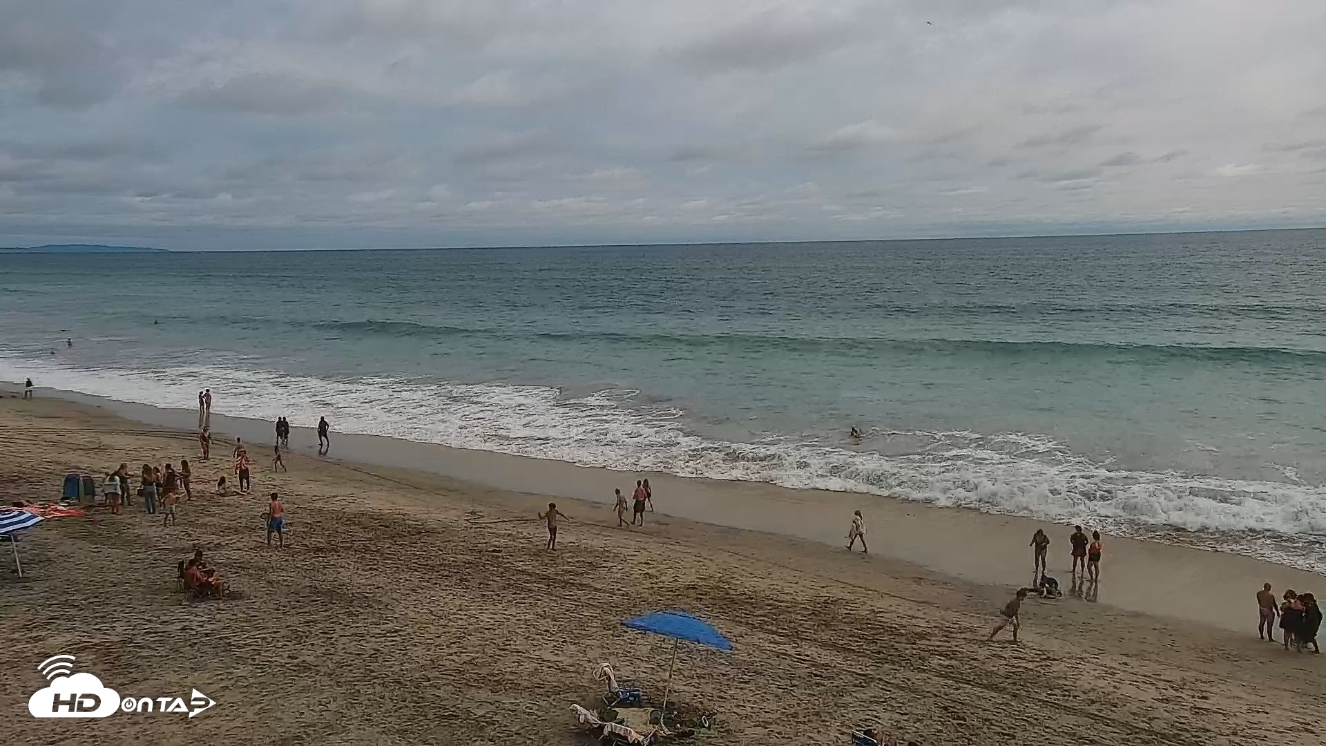 Snapshot of Carlsbad Beach Surf Live Webcam taken Aug 13, 2026, 4:03pm PDT