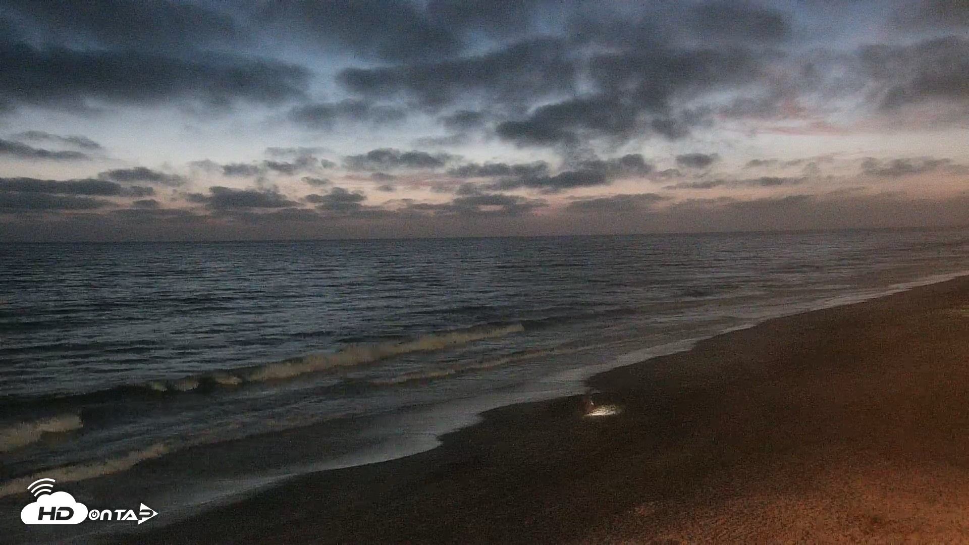 Snapshot of Carlsbad Beach Surf Live Webcam taken Aug 18, 2026, 8:19pm PDT