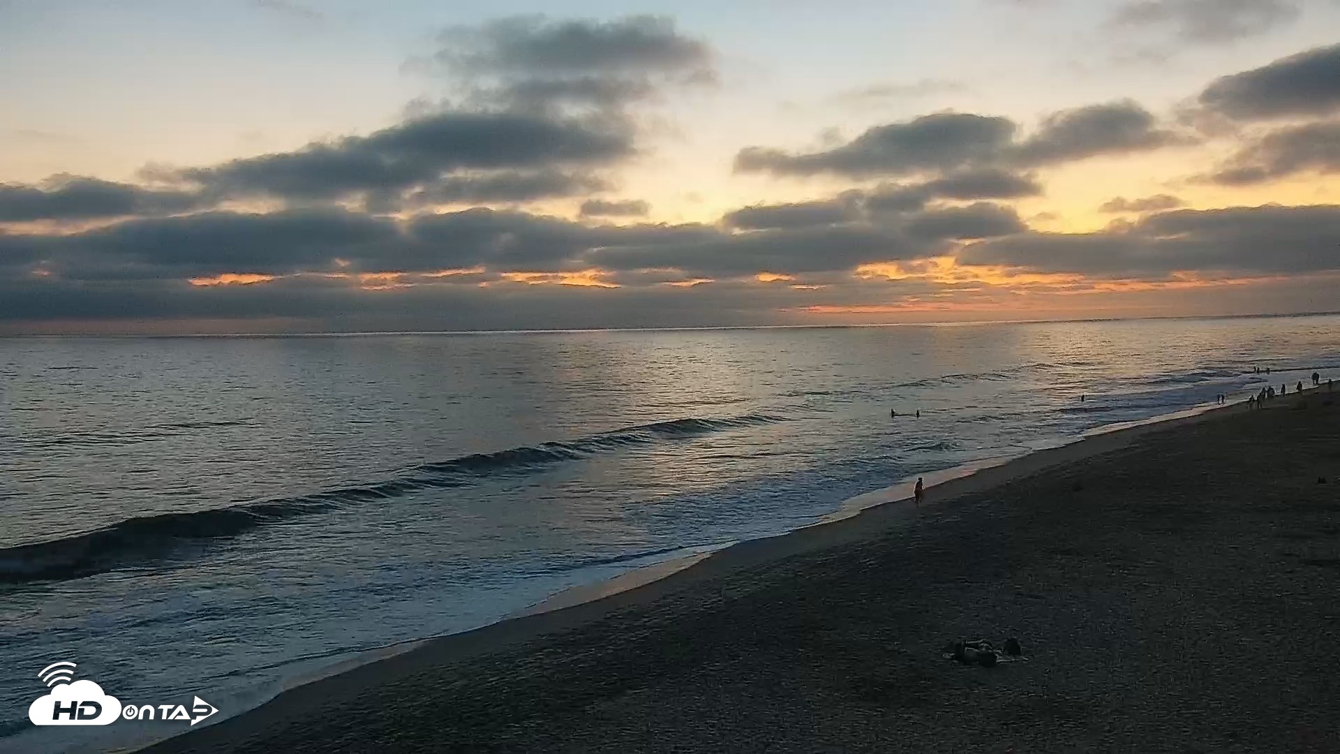 Snapshot of Carlsbad Beach Surf Live Webcam taken Jul 19, 2026, 8:22pm PDT