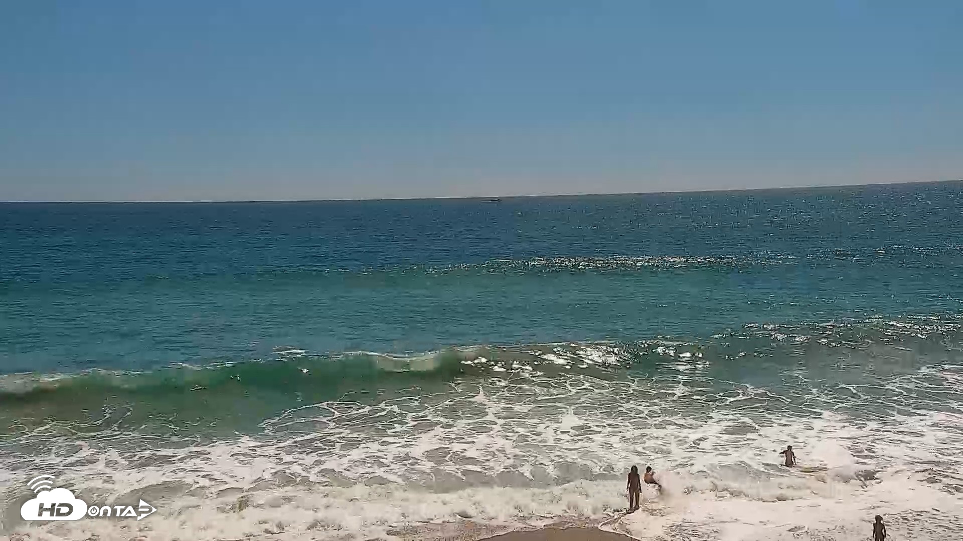 Snapshot of Carlsbad Beach Surf Live Webcam taken Jul 21, 2026, 2:57pm PDT