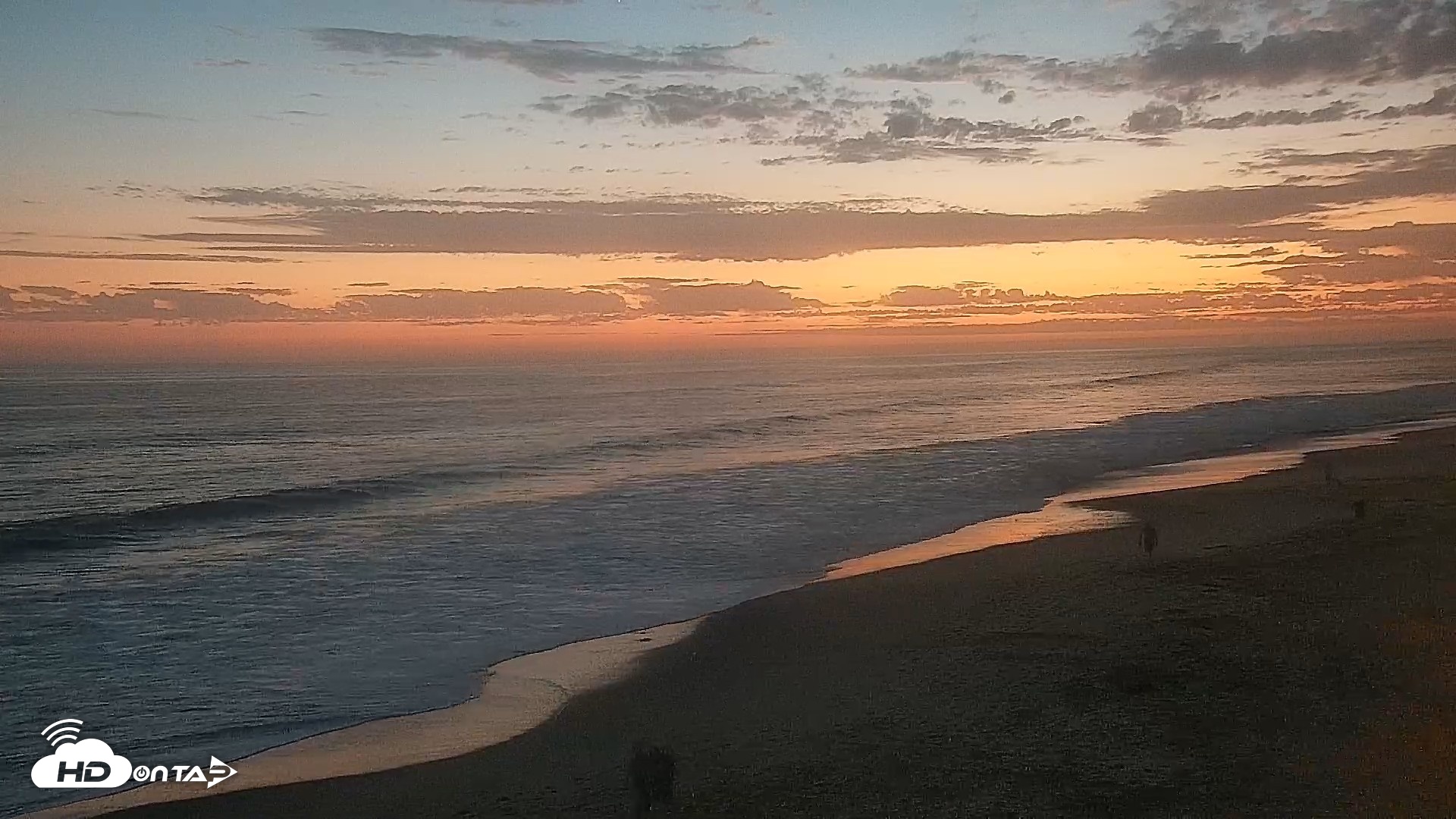 Snapshot of Carlsbad Beach Surf Live Webcam taken Jun 23, 2026, 8:37pm PDT