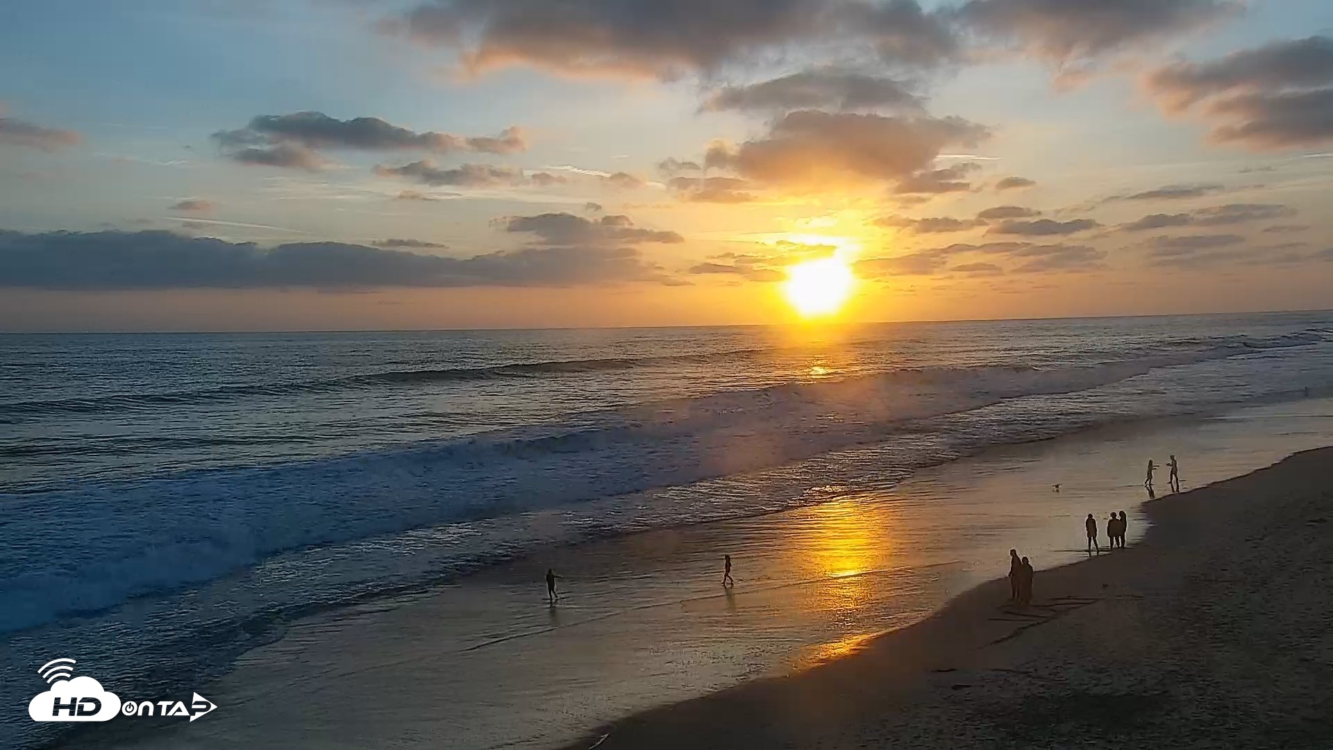 Snapshot of Carlsbad Beach Surf Live Webcam taken Jun 8, 2026, 7:50pm PDT