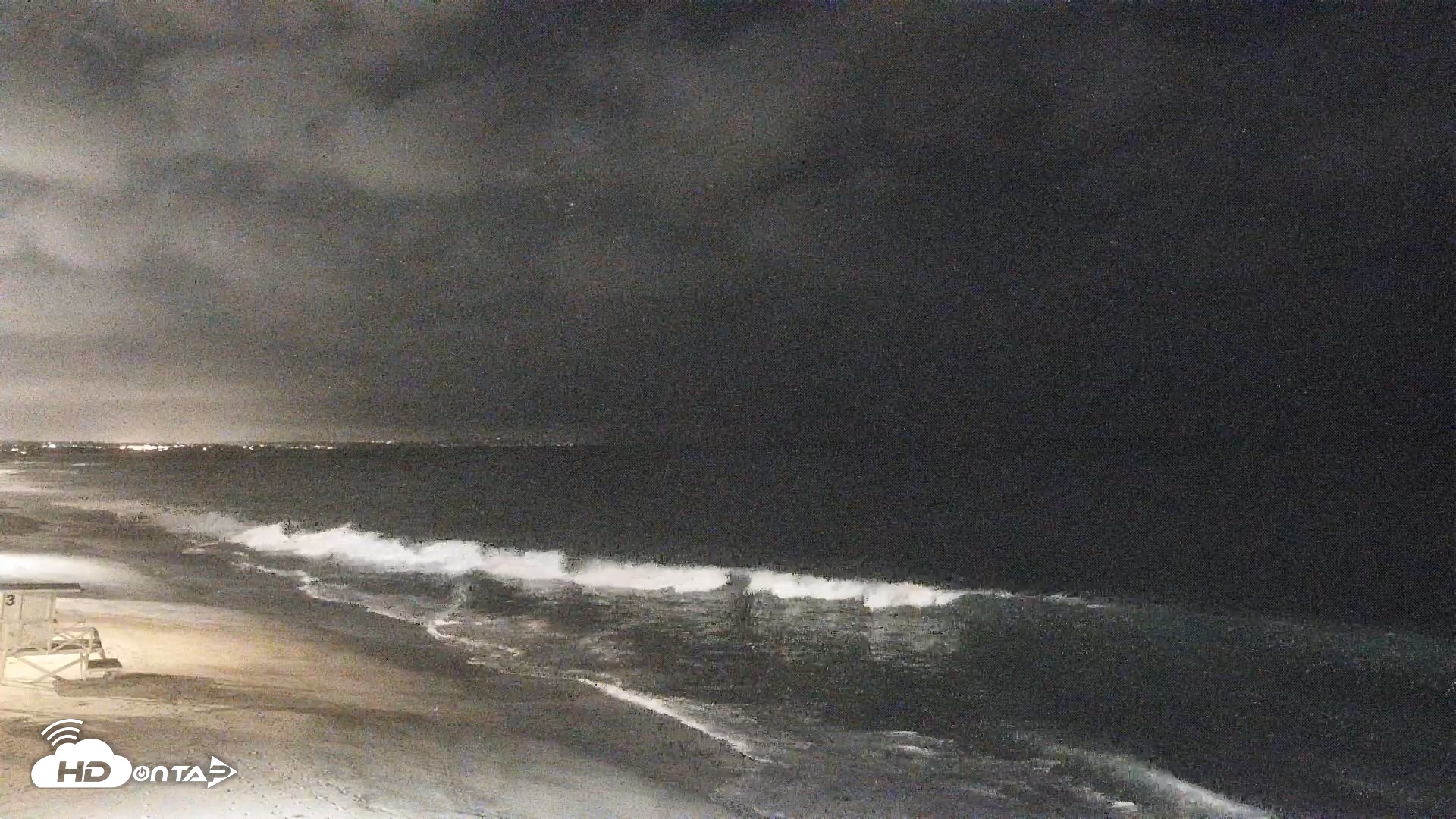 Snapshot of Carlsbad Beach Surf Live Webcam taken Aug 11, 2026, 11:45pm PDT