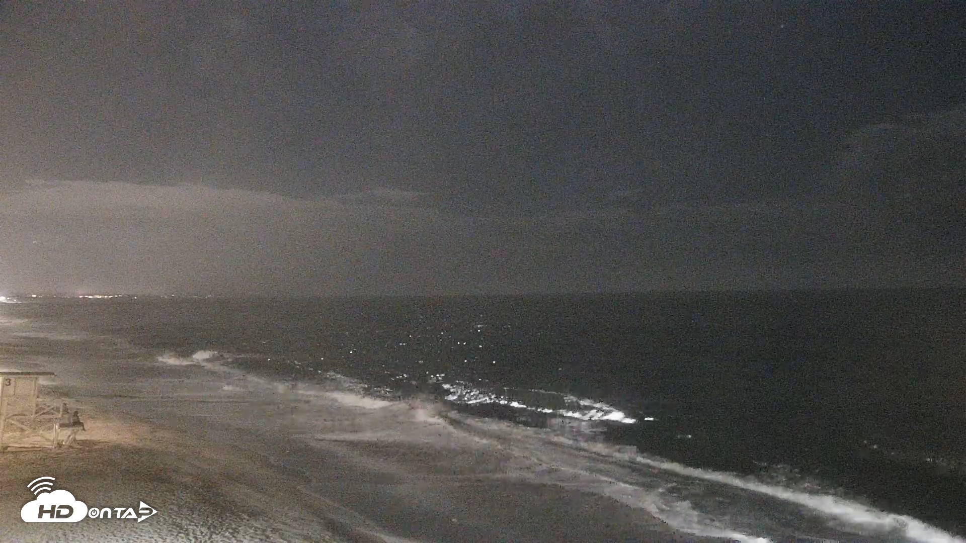 Snapshot of Carlsbad Beach Surf Live Webcam taken Aug 23, 2026, 9:11pm PDT