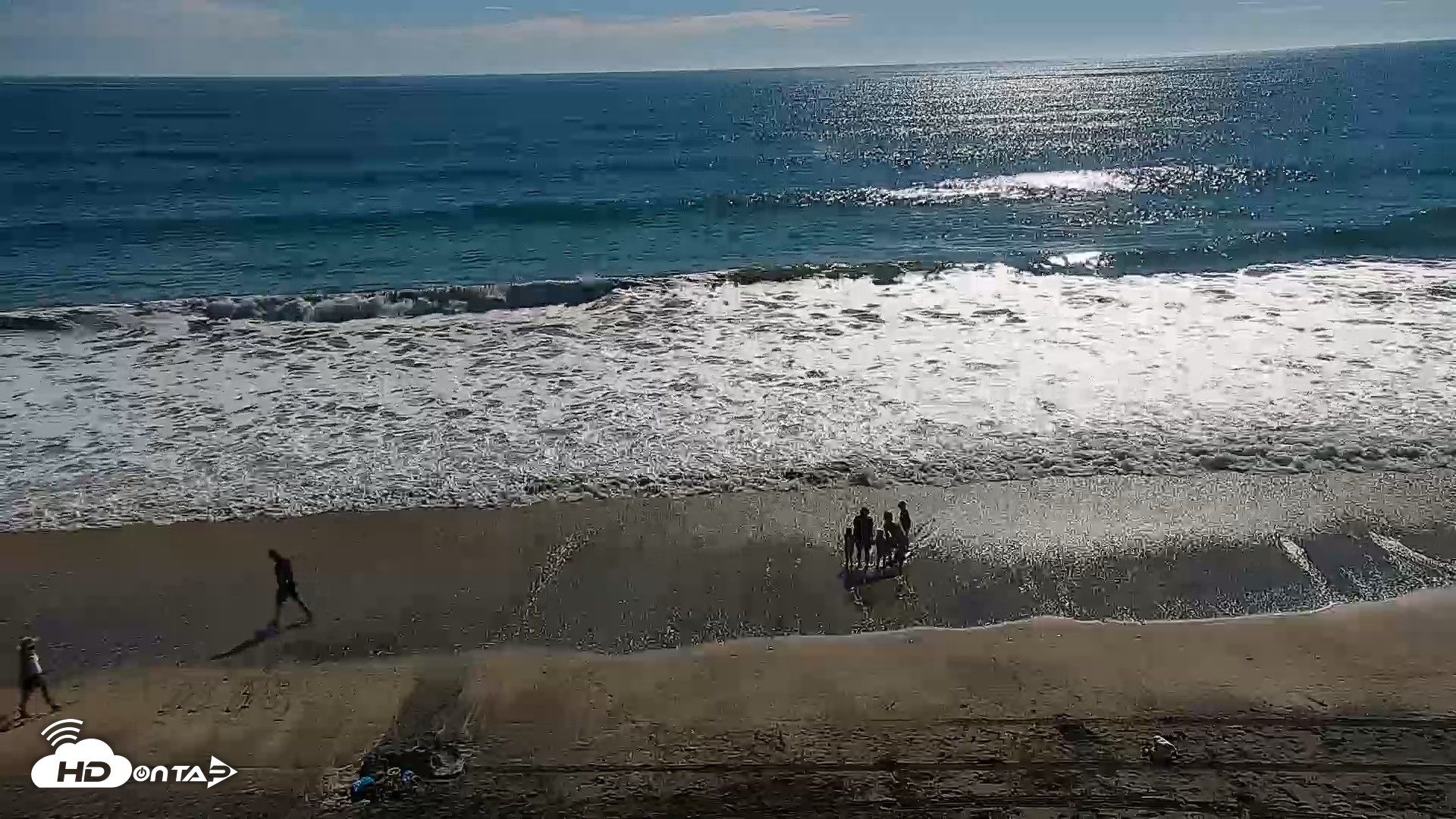 Snapshot of Carlsbad Beach Surf Live Webcam taken Sep 9, 2026, 4:14pm PDT
