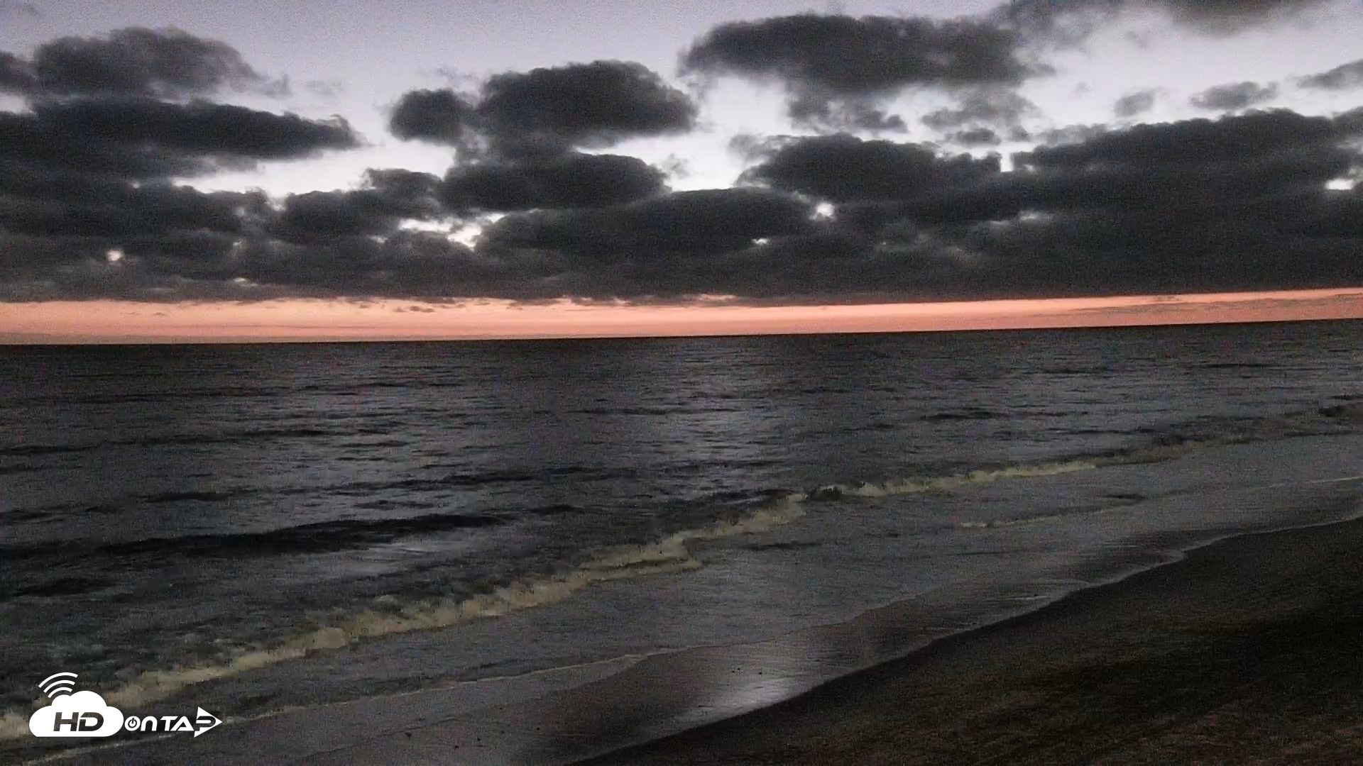 Snapshot of Carlsbad Beach Surf Live Webcam taken Sep 3, 2026, 7:55pm PDT