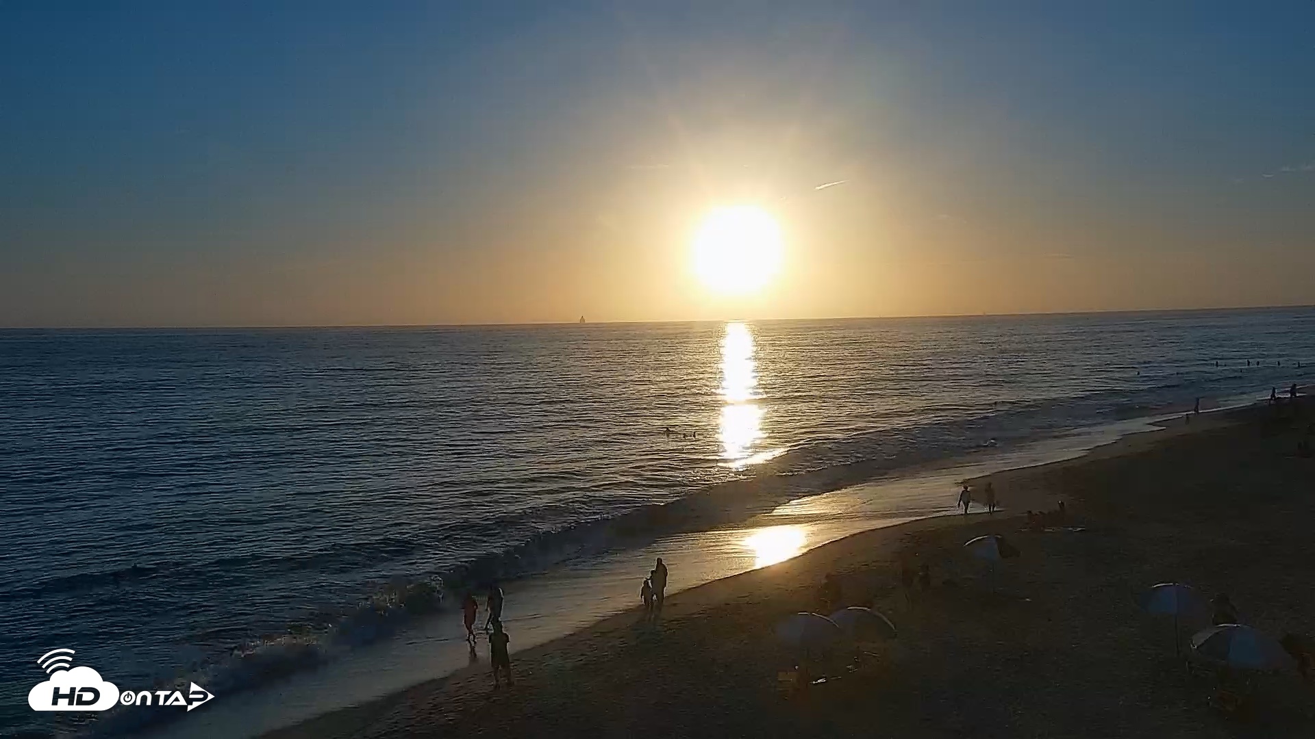 Snapshot of Carlsbad Beach Surf Live Webcam taken Jul 15, 2026, 7:41pm PDT
