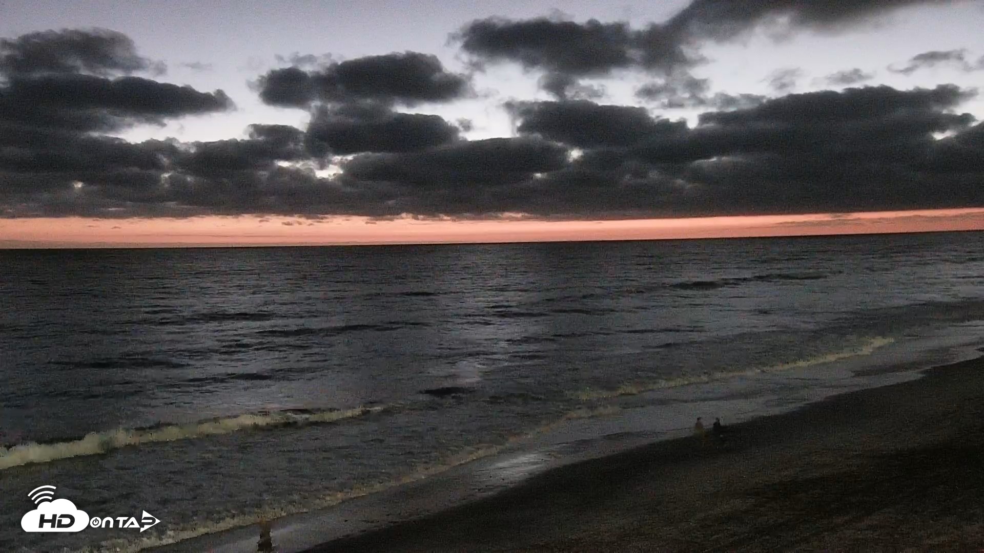 Snapshot of Carlsbad Beach Surf Live Webcam taken Sep 3, 2026, 7:54pm PDT