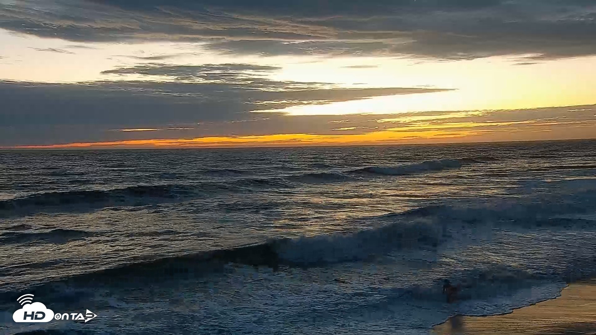 Snapshot of Carlsbad Beach Surf Live Webcam taken Sep 8, 2026, 7:26pm PDT