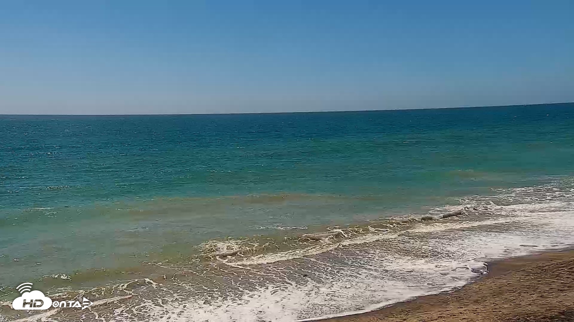 Snapshot of Carlsbad Beach Surf Live Webcam taken Sep 1, 2026, 1:53pm PDT