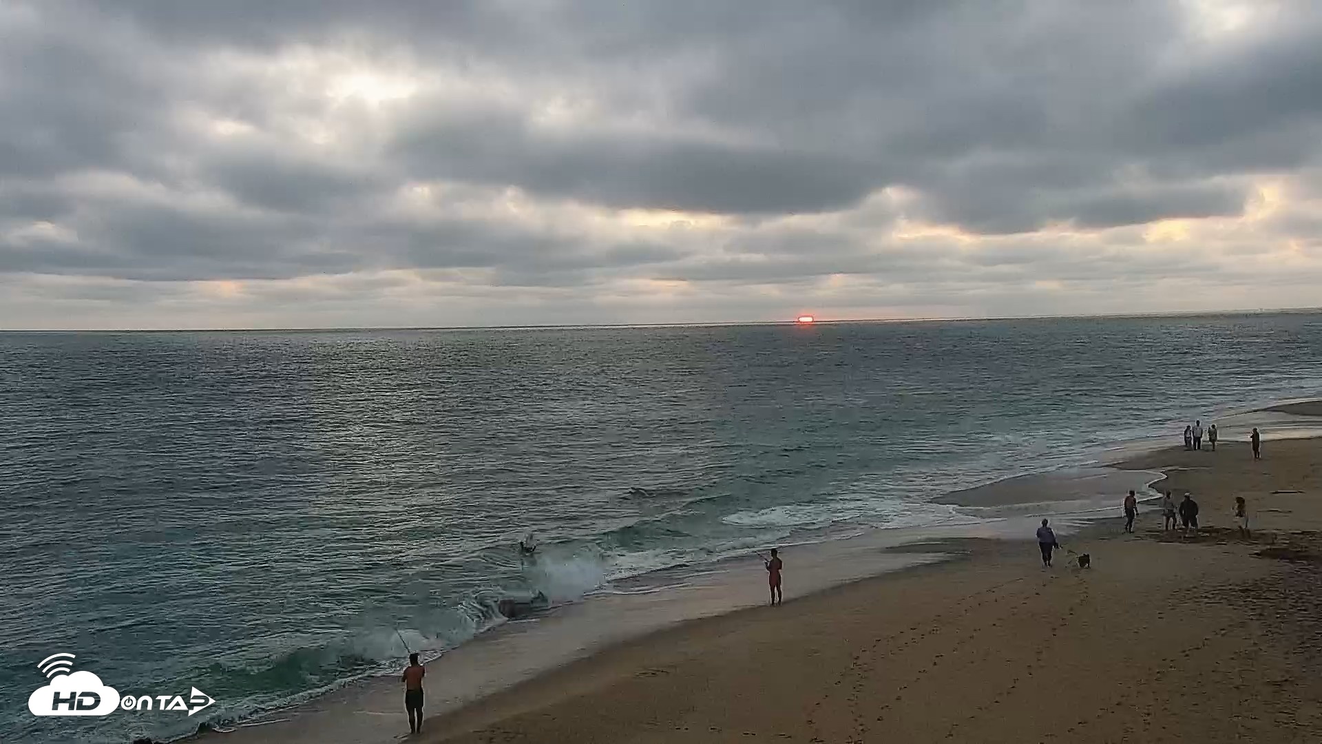 Snapshot of Carlsbad Beach Surf Live Webcam taken Jul 13, 2026, 7:59pm PDT