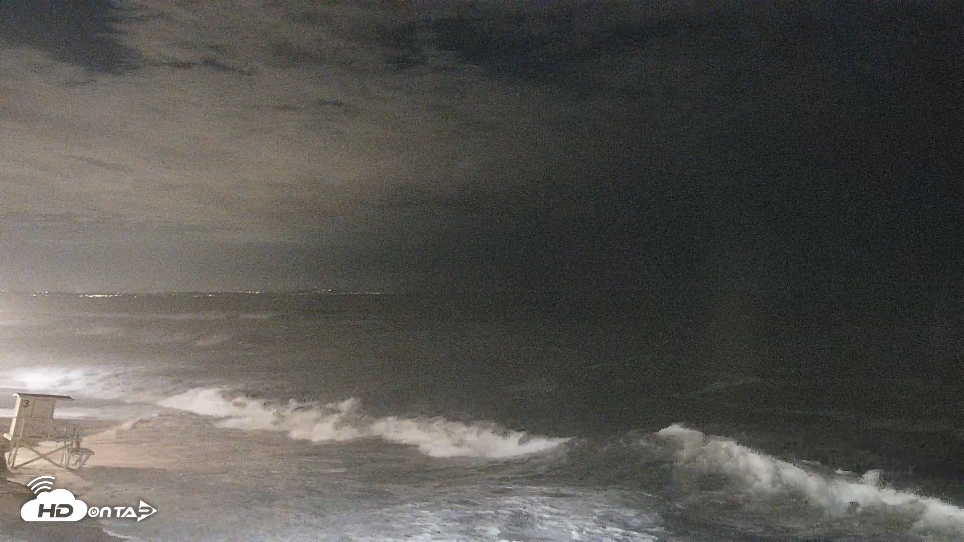 Snapshot of Carlsbad Beach Surf Live Webcam taken Sep 8, 2026, 8:01pm PDT