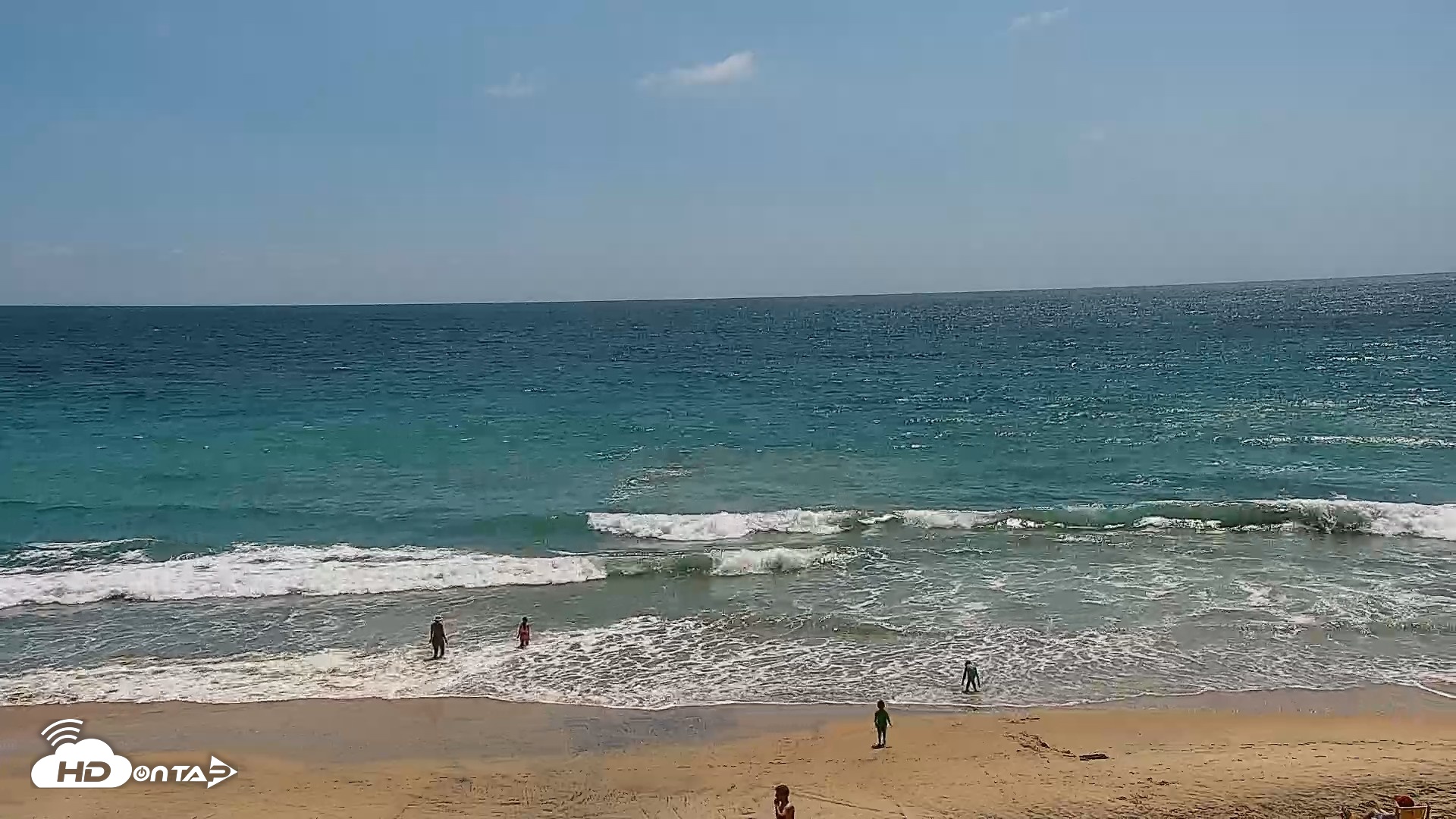 Snapshot of Carlsbad Beach Surf Live Webcam taken Jun 30, 2026, 2:54pm PDT