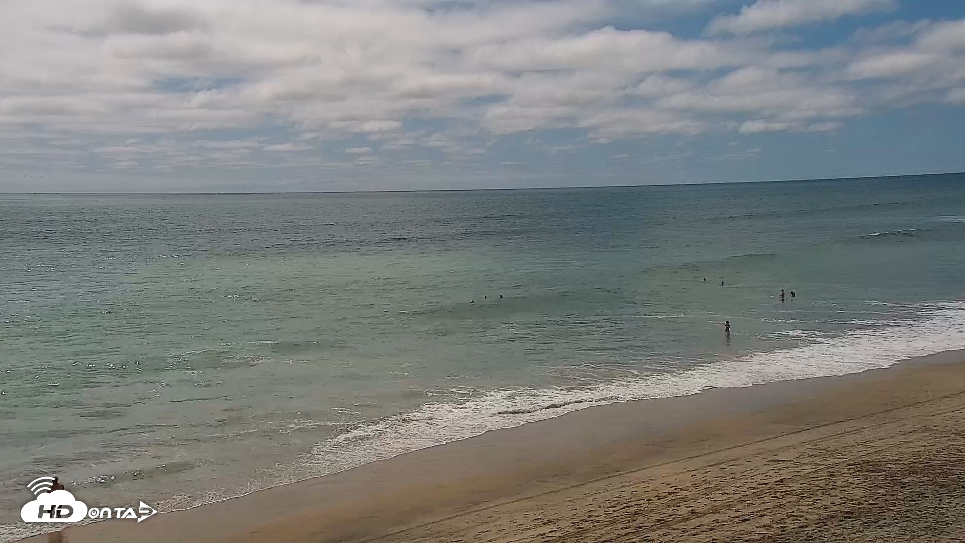 Snapshot of Carlsbad Beach Surf Live Webcam taken Aug 14, 2026, 2:41pm PDT
