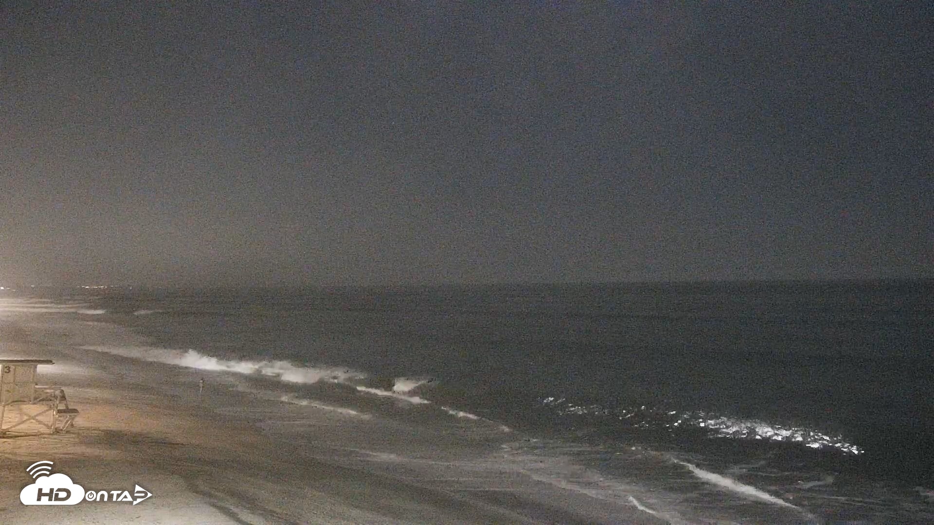 Snapshot of Carlsbad Beach Surf Live Webcam taken Aug 25, 2026, 11:41pm PDT