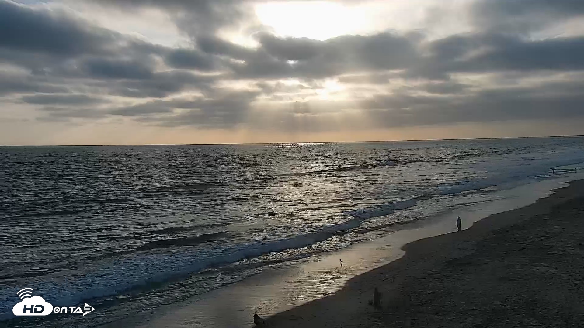 Snapshot of Carlsbad Beach Surf Live Webcam taken Jun 2, 2026, 7:07pm PDT