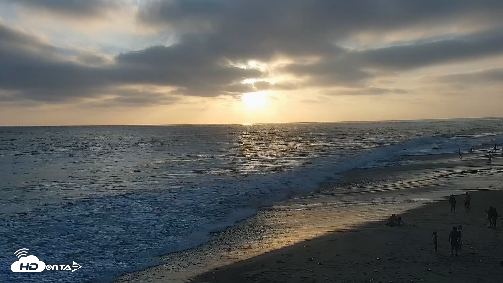 Snapshot of Carlsbad Beach Surf Live Webcam taken Jul 26, 2026, 7:25pm PDT