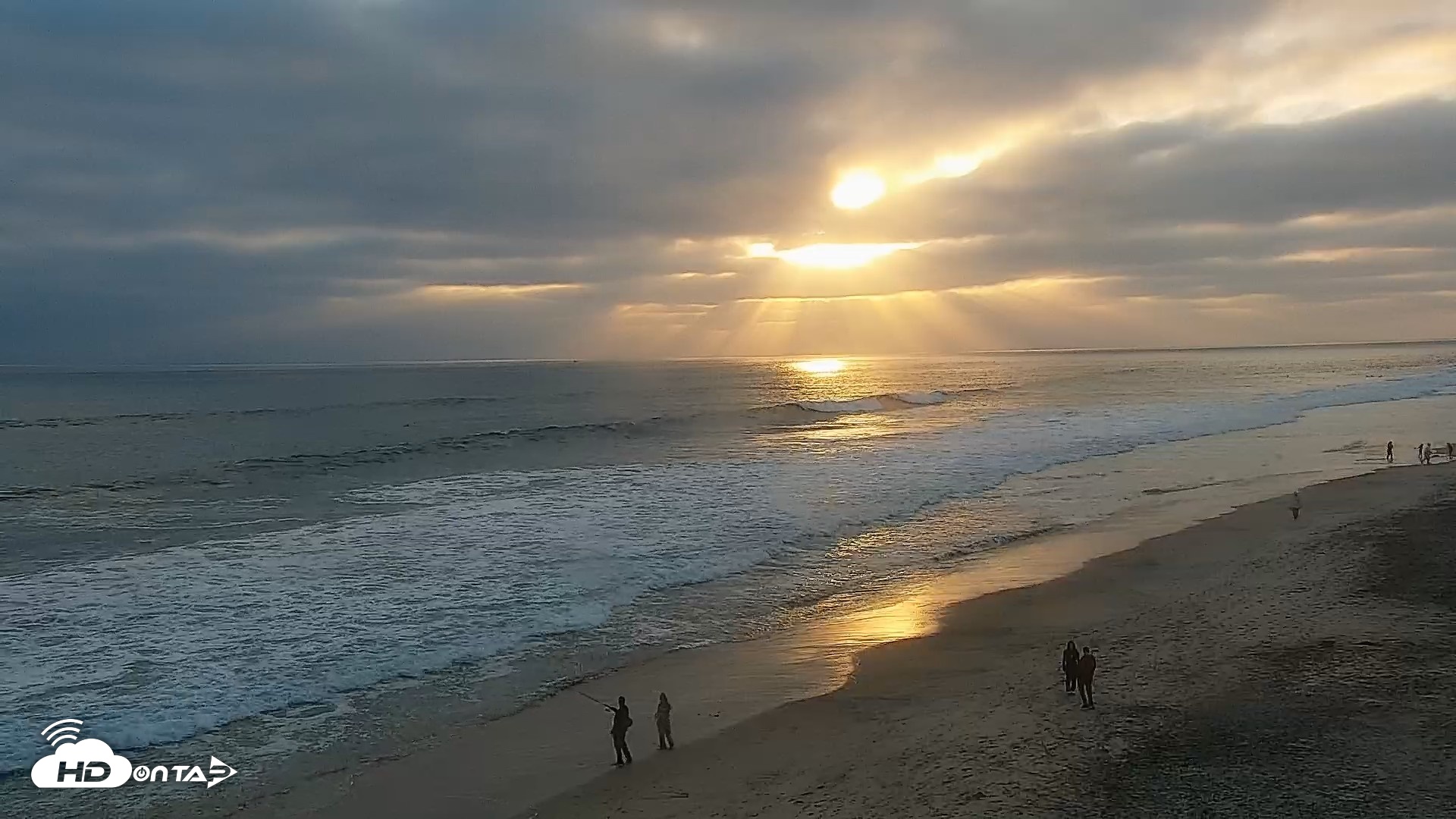 Snapshot of Carlsbad Beach Surf Live Webcam taken Jun 5, 2026, 7:28pm PDT