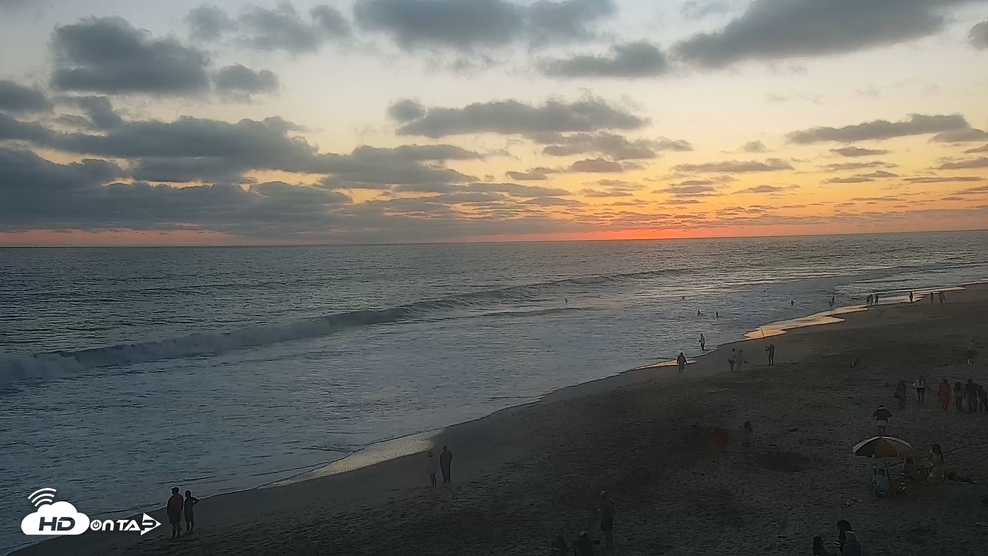Snapshot of Carlsbad Beach Surf Live Webcam taken Jun 21, 2026, 8:05pm PDT