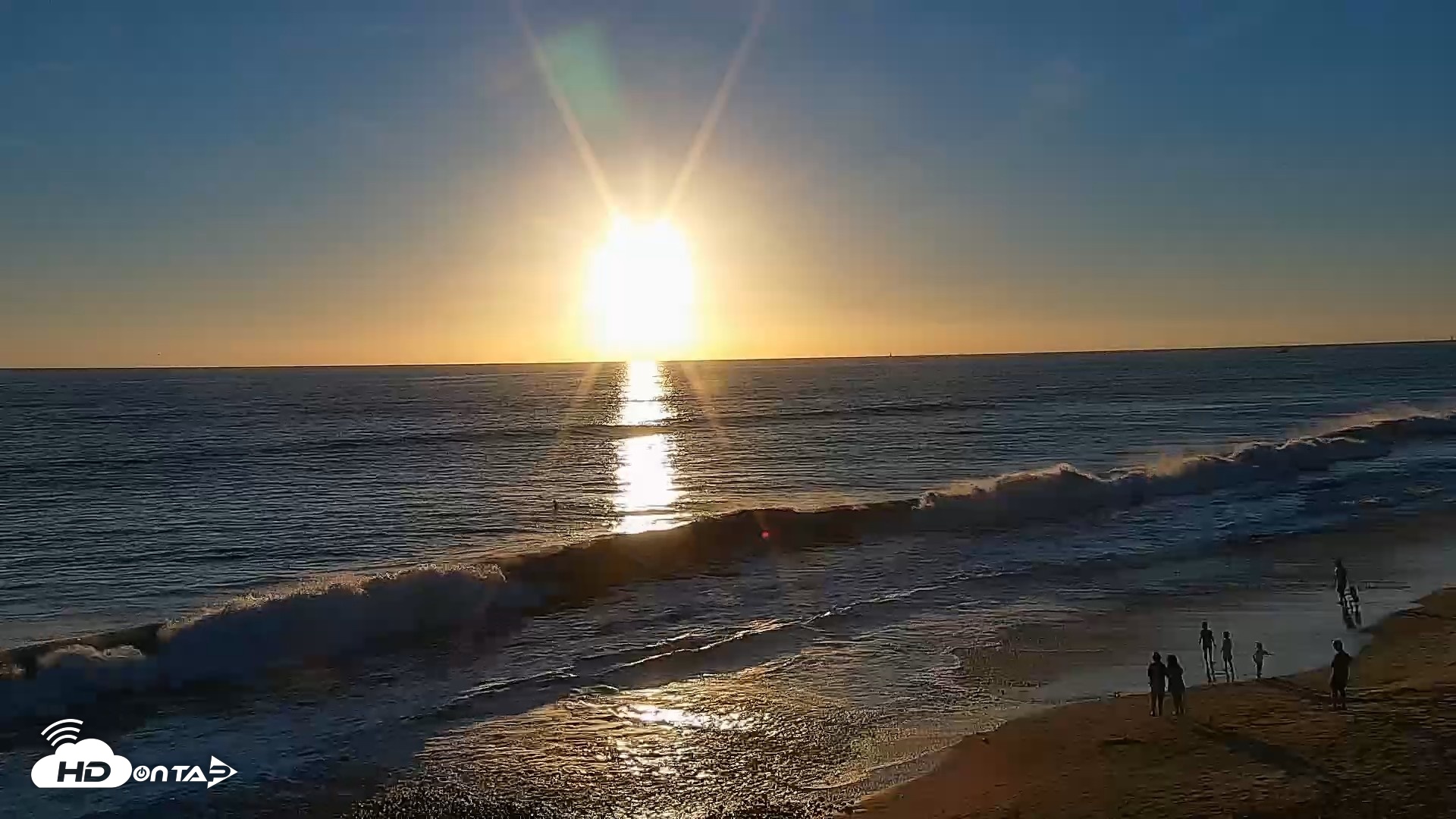 Snapshot of Carlsbad Beach Surf Live Webcam taken Sep 4, 2026, 6:51pm PDT