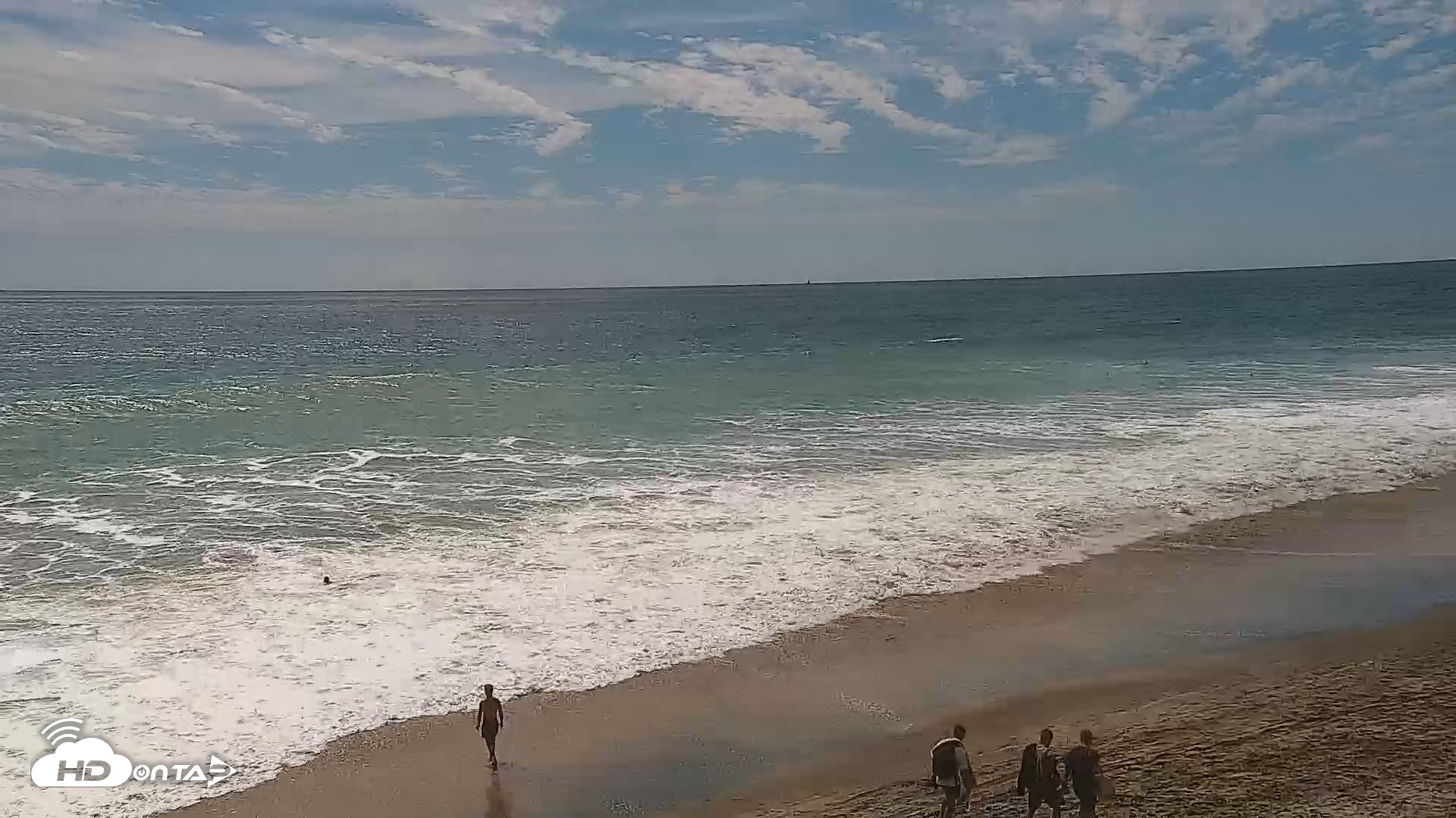 Snapshot of Carlsbad Beach Surf Live Webcam taken Aug 15, 2026, 2:56pm PDT