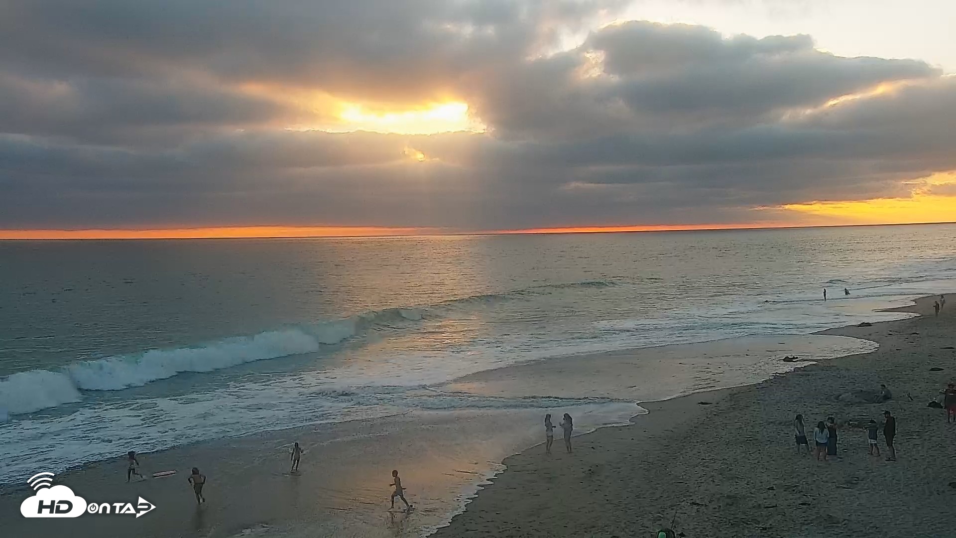 Snapshot of Carlsbad Beach Surf Live Webcam taken Jun 26, 2026, 7:40pm PDT