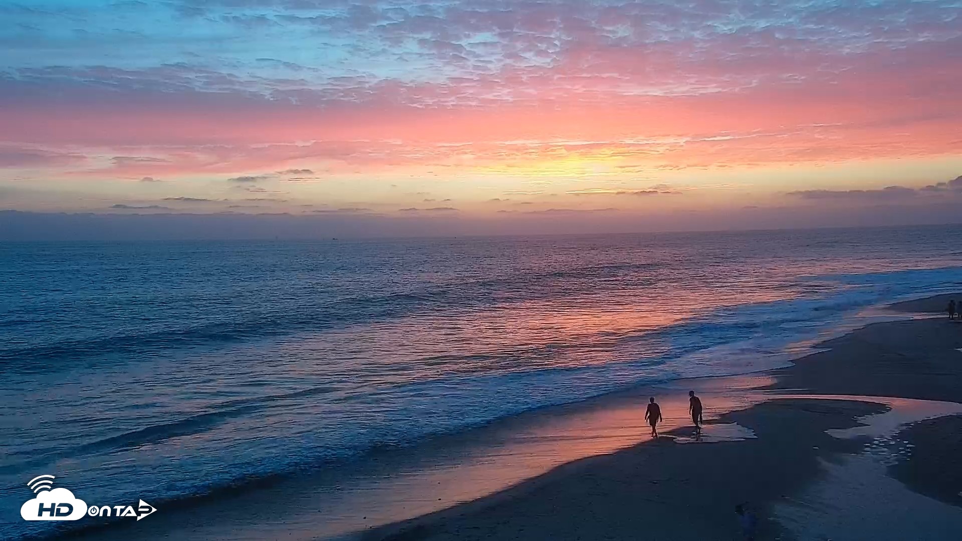 Snapshot of Carlsbad Beach Surf Live Webcam taken Jul 25, 2026, 8:08pm PDT