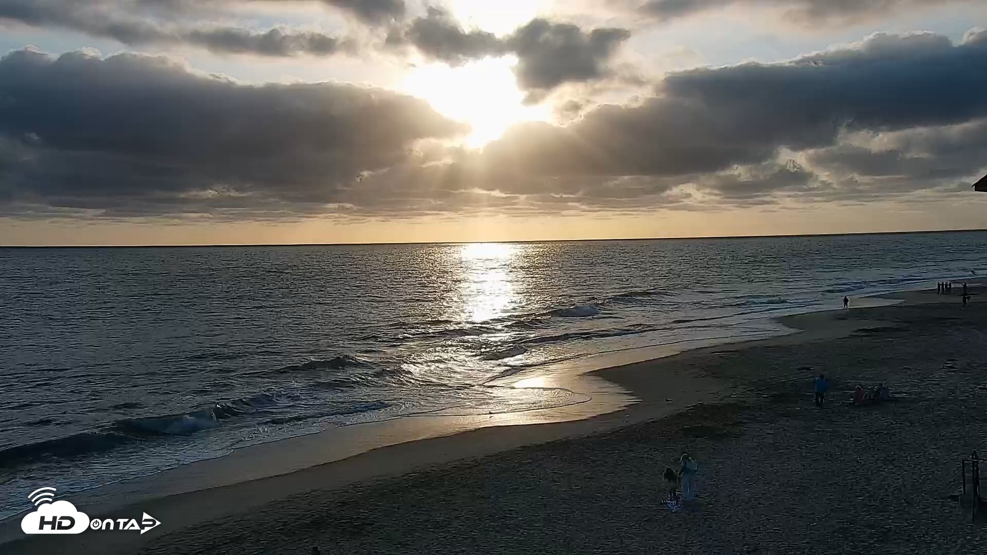 Snapshot of Carlsbad Beach Surf Live Webcam taken Jun 30, 2026, 7:10pm PDT