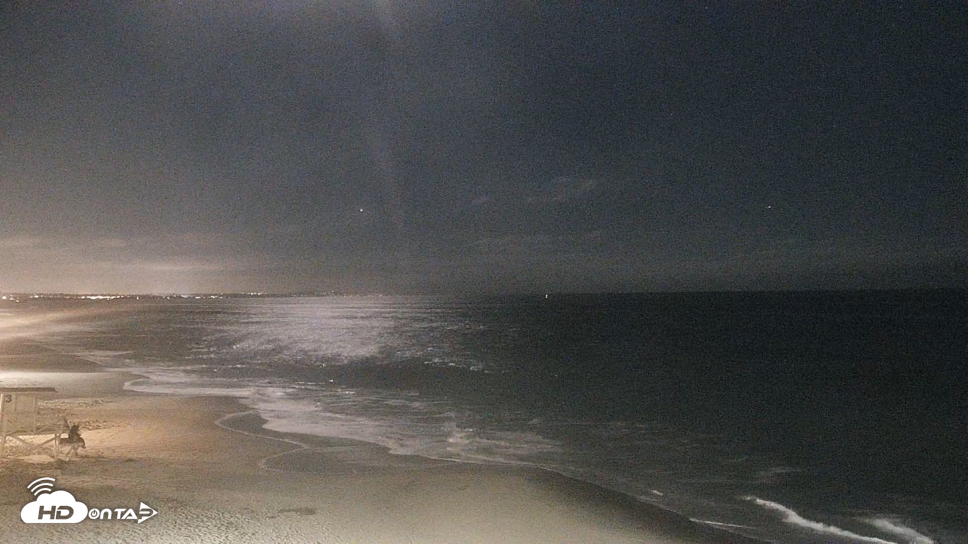 Snapshot of Carlsbad Beach Surf Live Webcam taken Jun 26, 2026, 9:34pm PDT