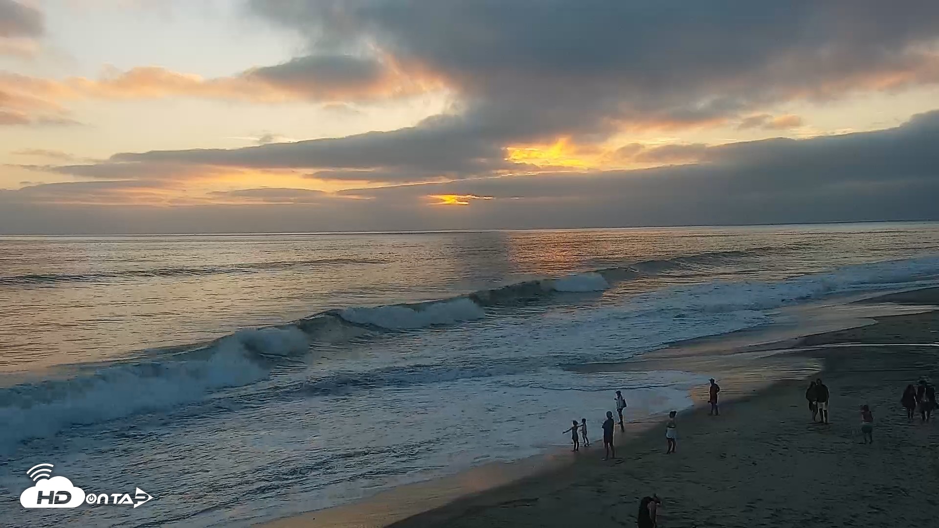Snapshot of Carlsbad Beach Surf Live Webcam taken Jul 27, 2026, 7:42pm PDT
