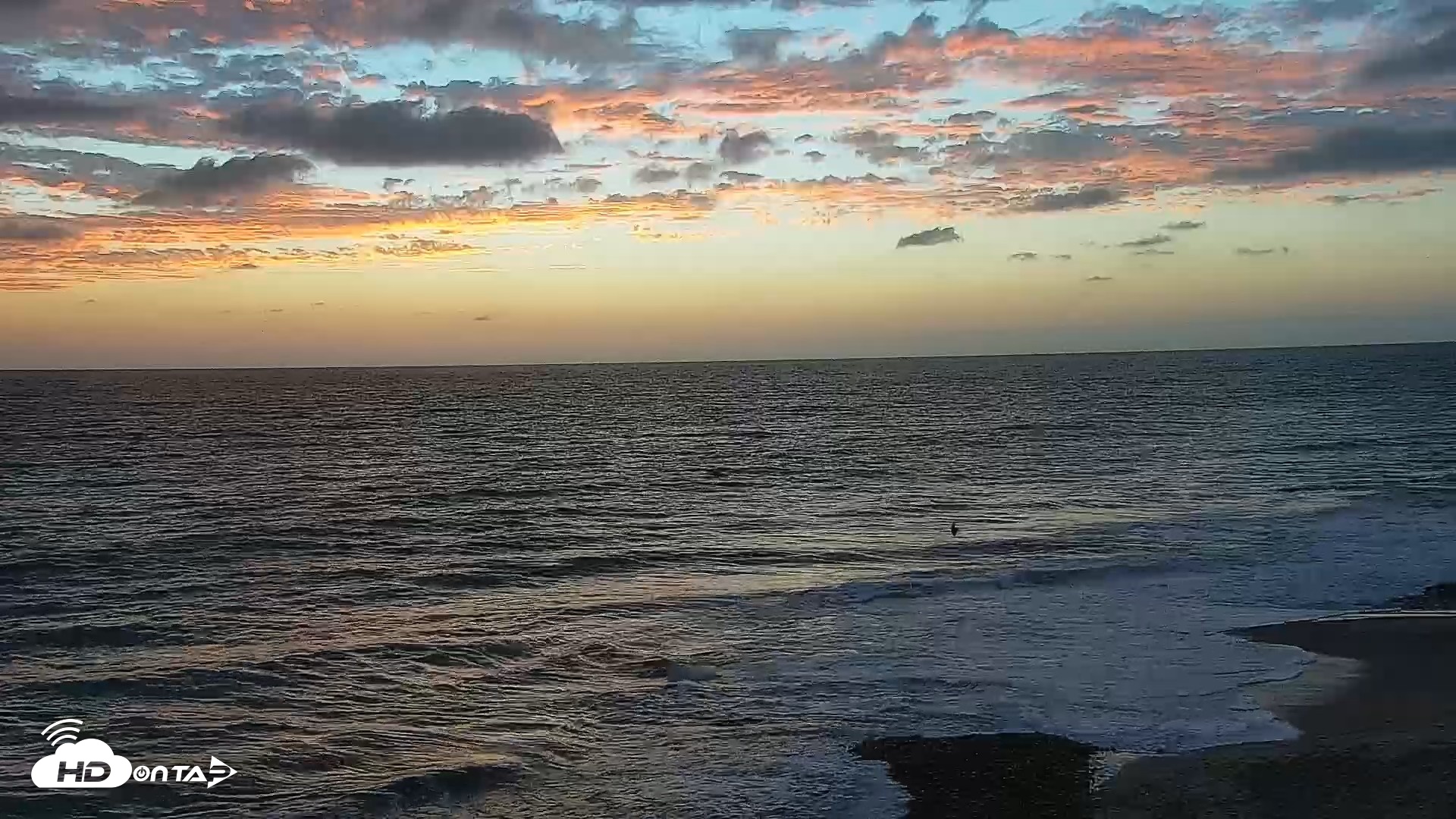 Snapshot of Carlsbad Beach Surf Live Webcam taken Sep 20, 2026, 6:56pm PDT