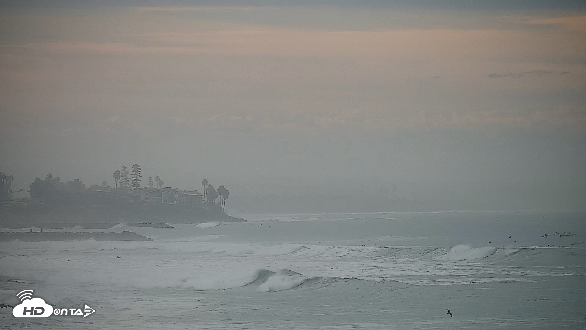 Snapshot of Carlsbad Beach Surf Live Webcam taken Oct 10, 2026, 8:15am PDT