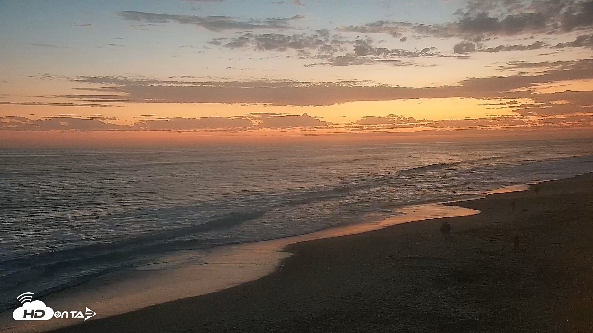 Snapshot of Carlsbad Beach Surf Live Webcam taken Jun 23, 2026, 8:36pm PDT